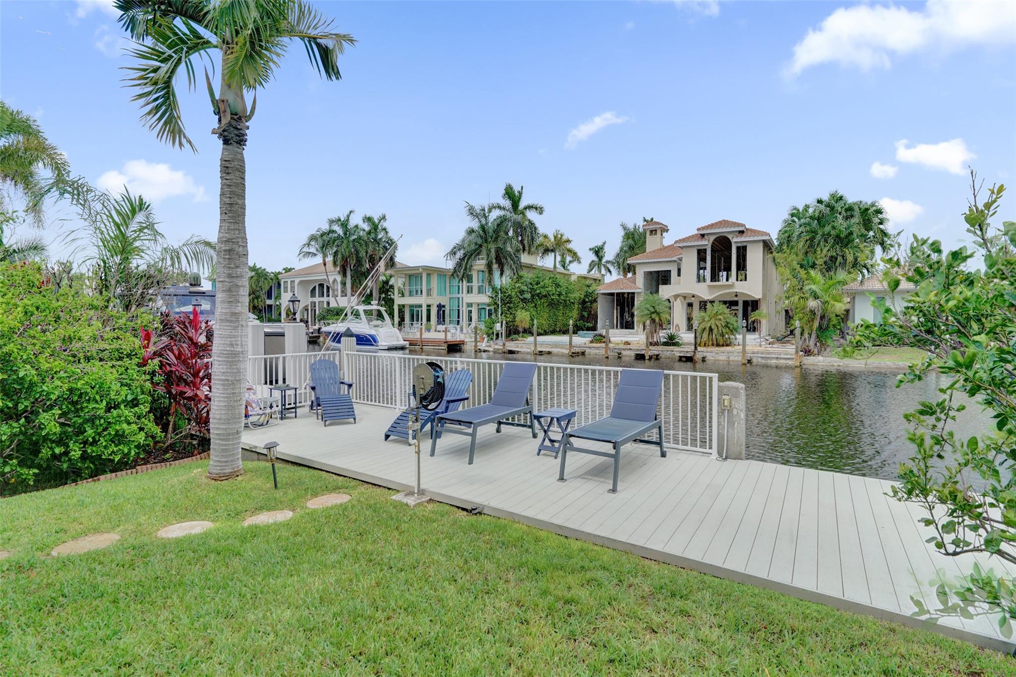 2427 Sea Is Dr Fort Lauderdale, FL 33301