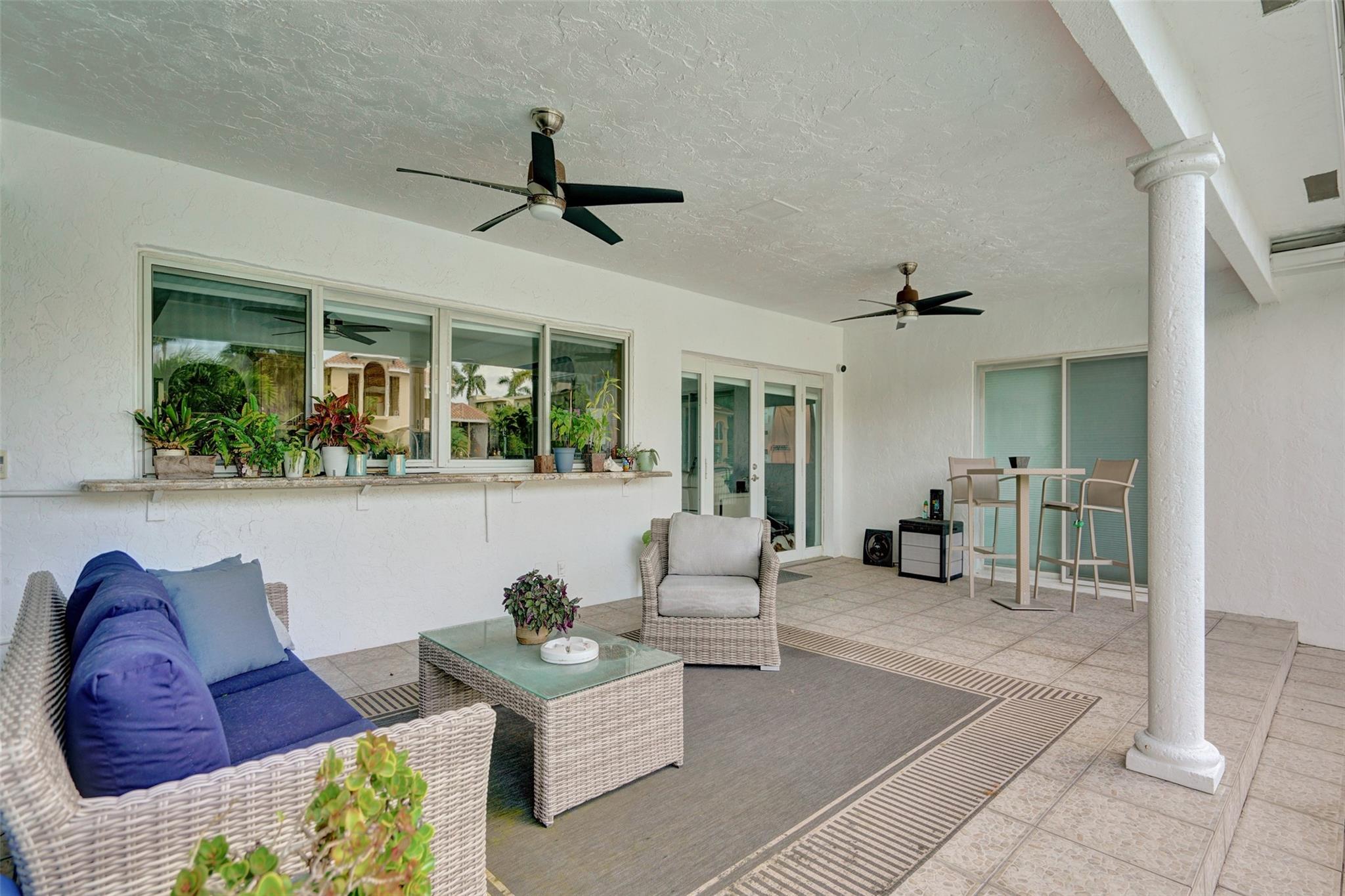 2427 Sea Is Dr Fort Lauderdale, FL 33301