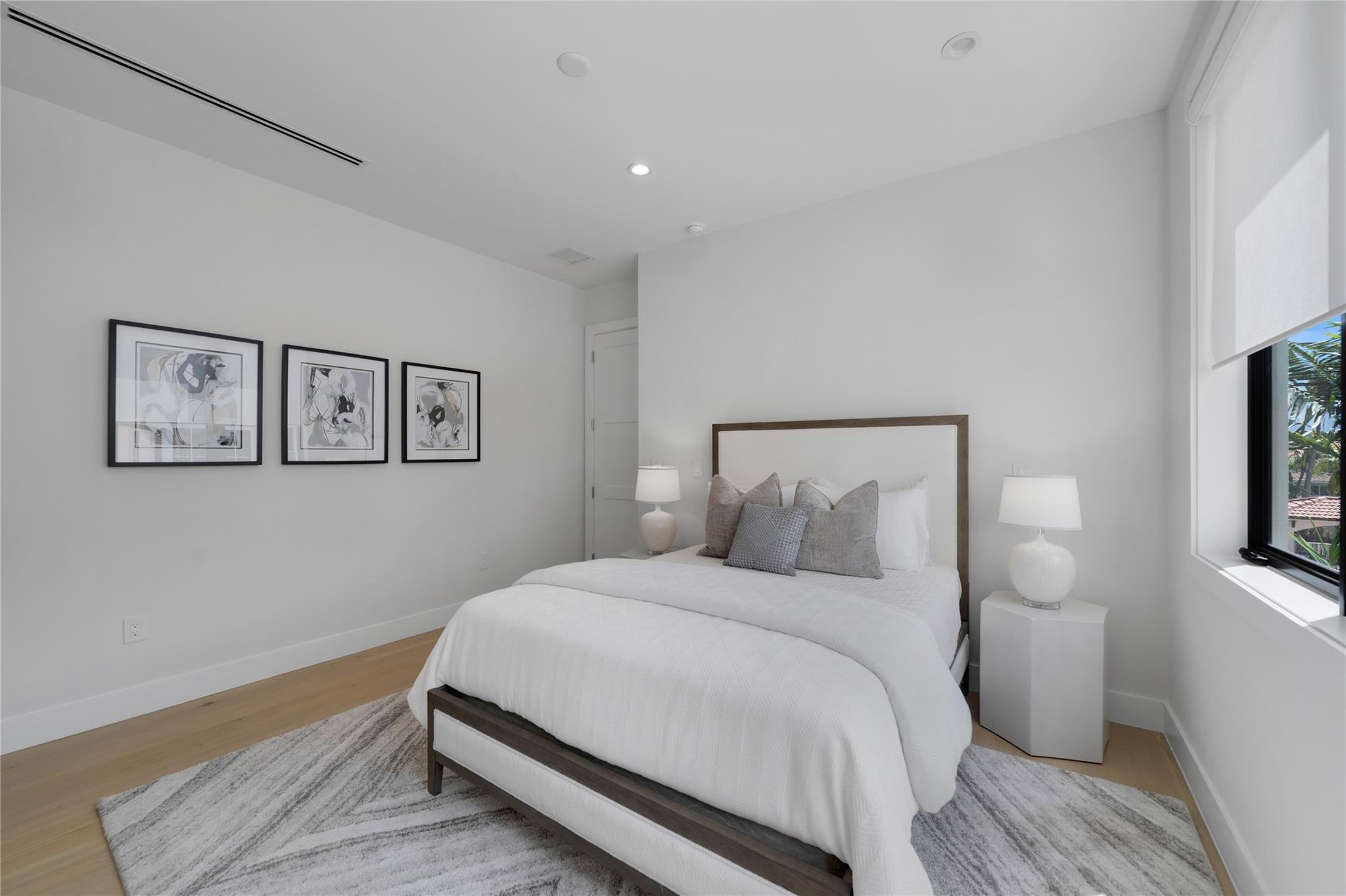 1813 N Fort Lauderdale Bch Blvd Fort Lauderdale, FL 33305