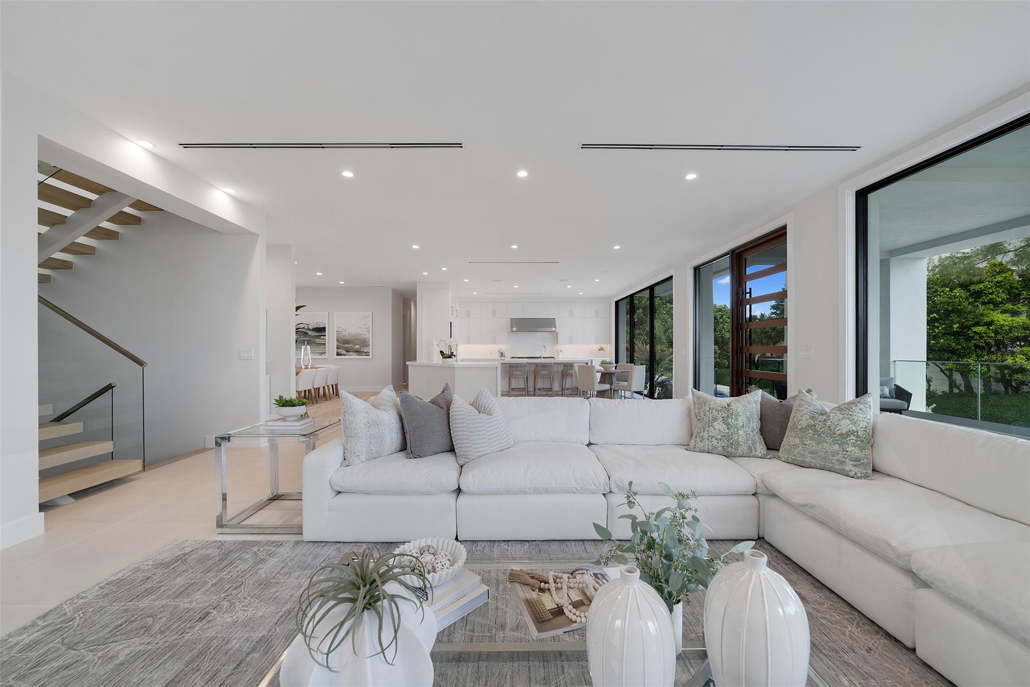 1813 N Fort Lauderdale Bch Blvd Fort Lauderdale, FL 33305