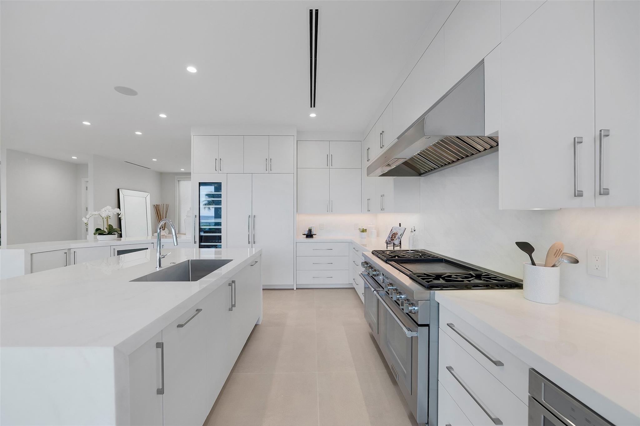 1813 N Fort Lauderdale Bch Blvd Fort Lauderdale, FL 33305