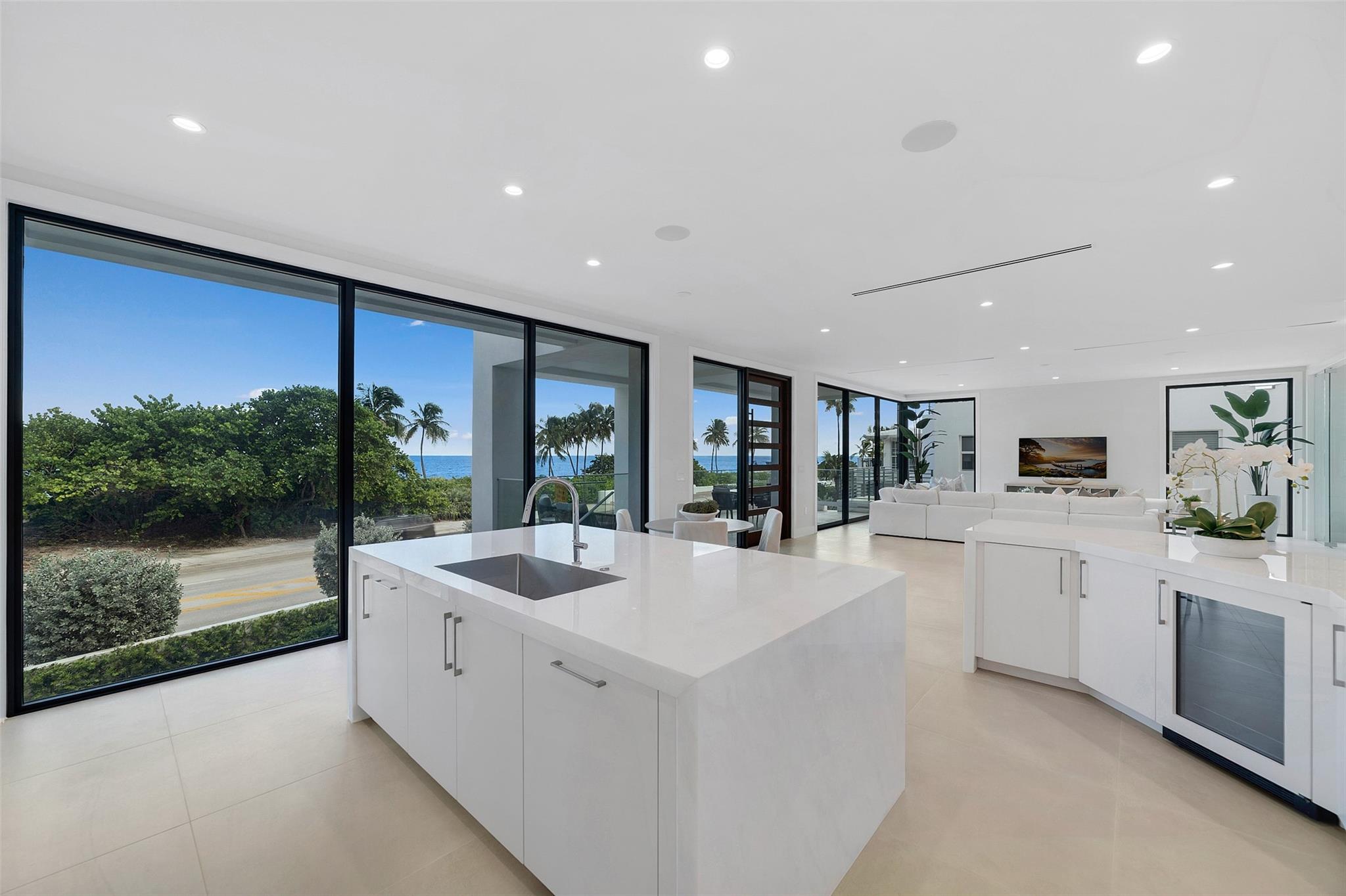 1813 N Fort Lauderdale Bch Blvd Fort Lauderdale, FL 33305