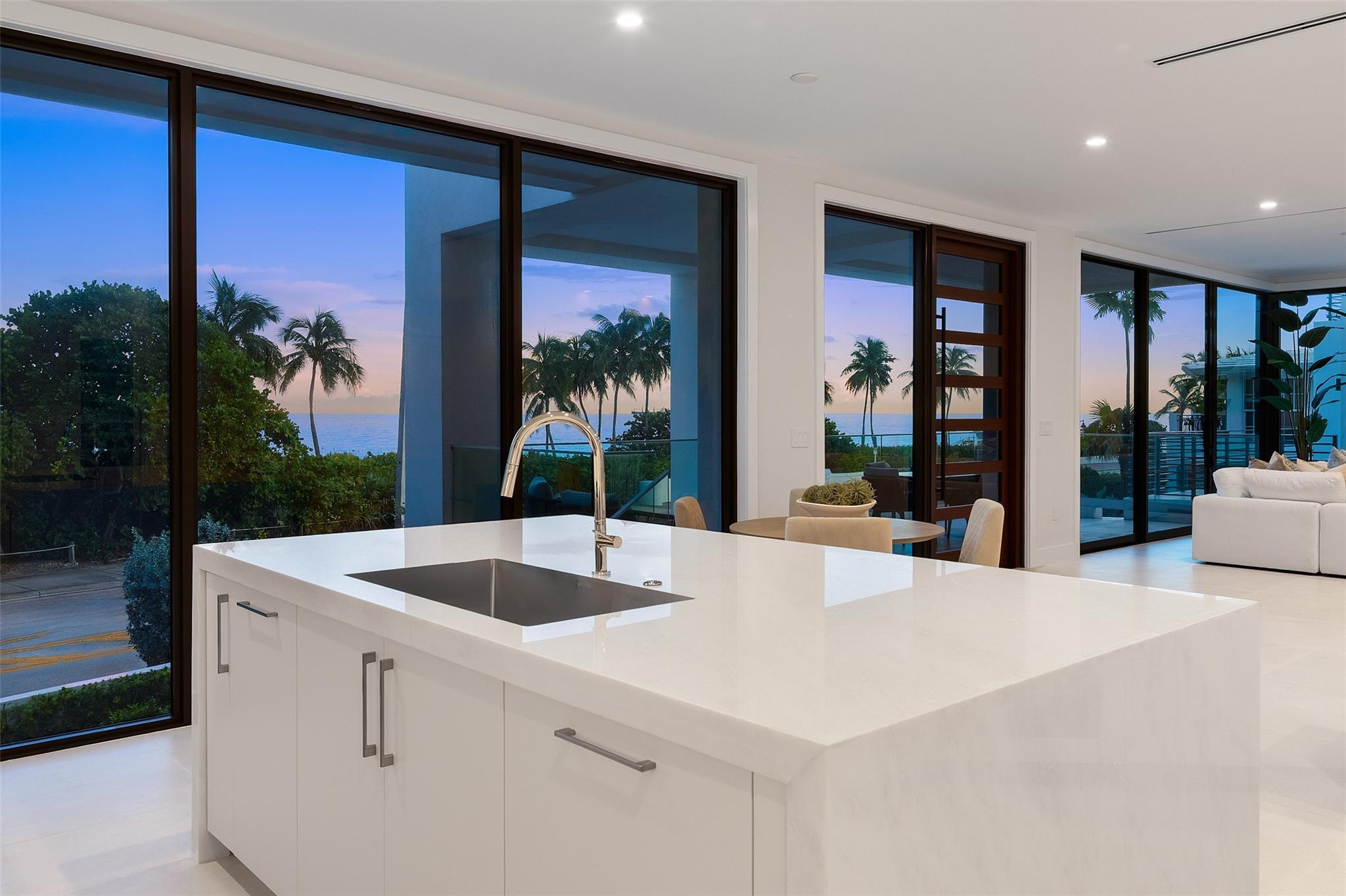 1813 N Fort Lauderdale Bch Blvd Fort Lauderdale, FL 33305