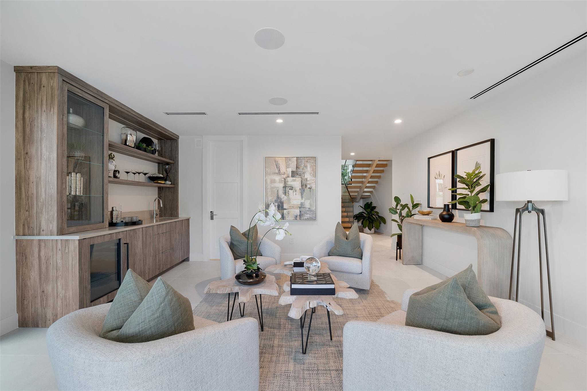 1813 N Fort Lauderdale Bch Blvd Fort Lauderdale, FL 33305