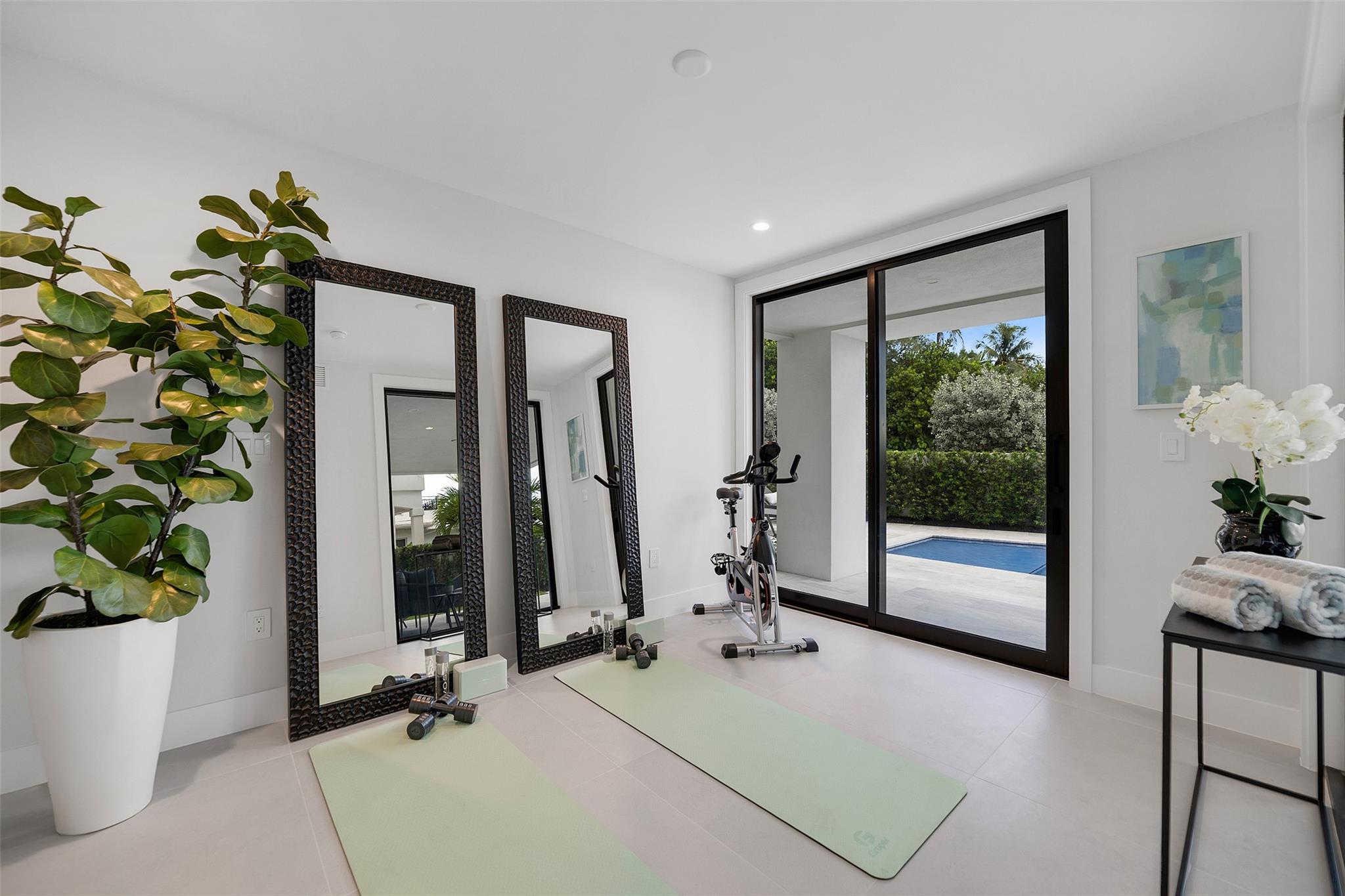 1813 N Fort Lauderdale Bch Blvd Fort Lauderdale, FL 33305