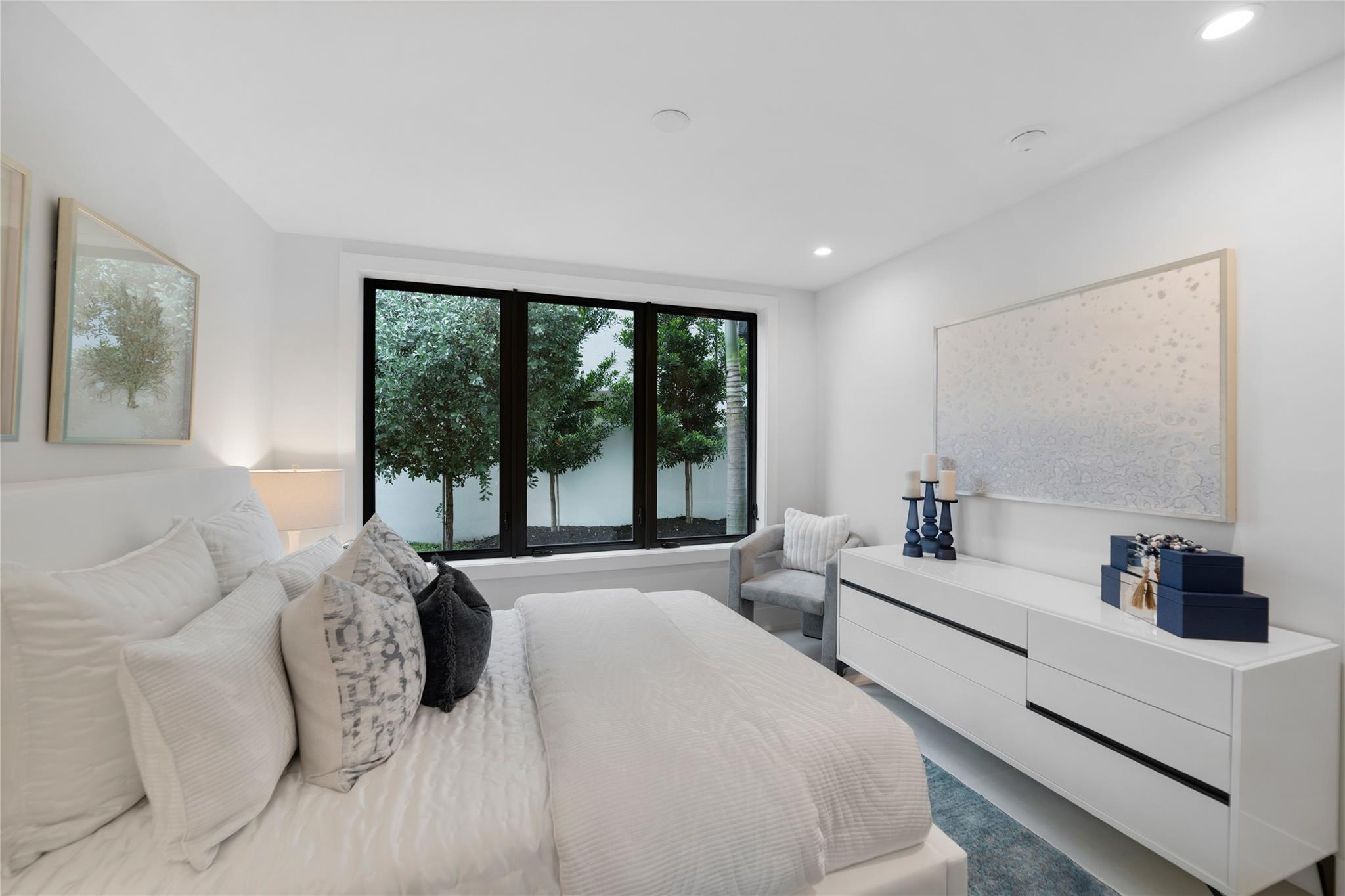 1813 N Fort Lauderdale Bch Blvd Fort Lauderdale, FL 33305