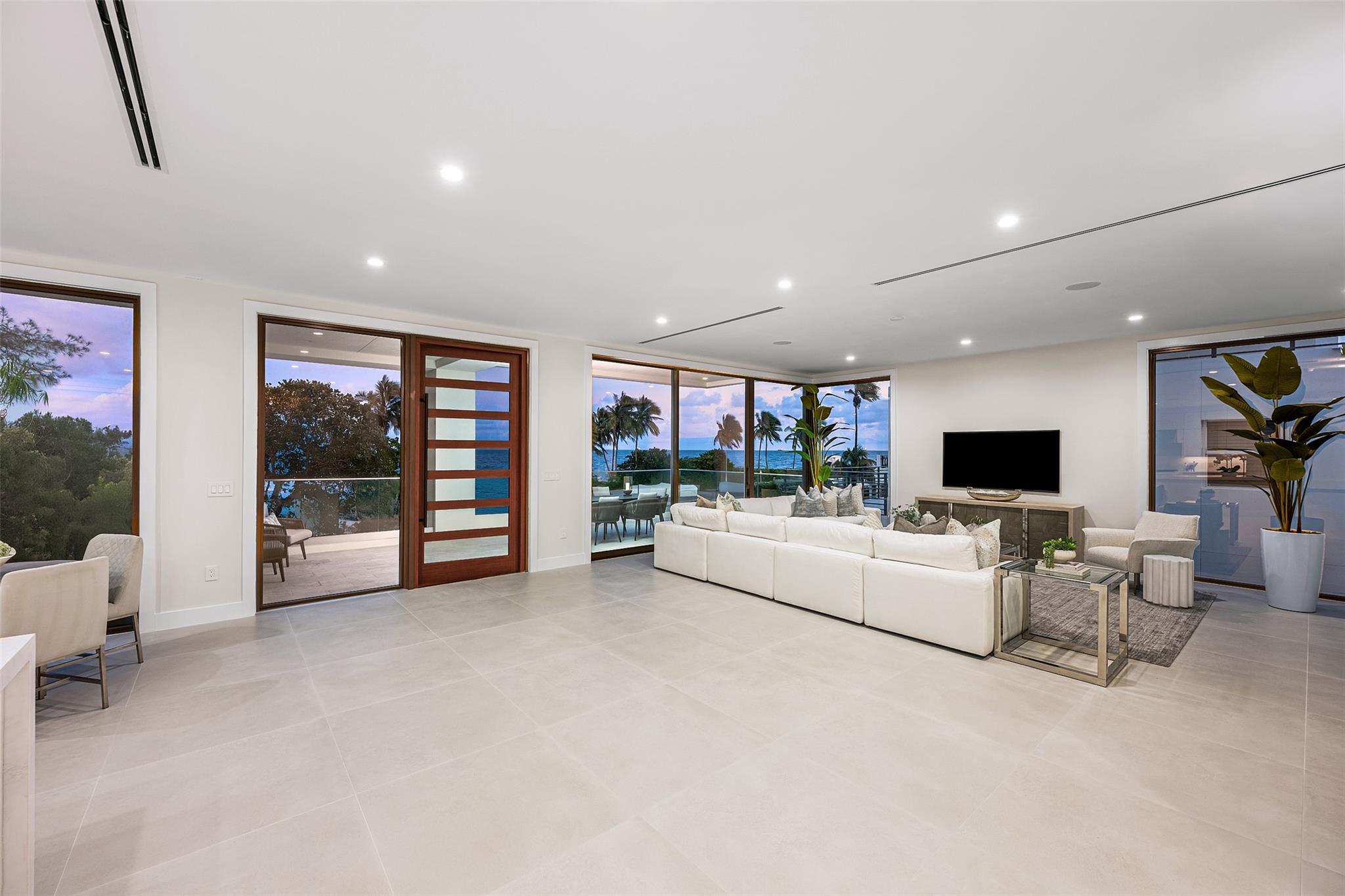 1813 N Fort Lauderdale Bch Blvd Fort Lauderdale, FL 33305