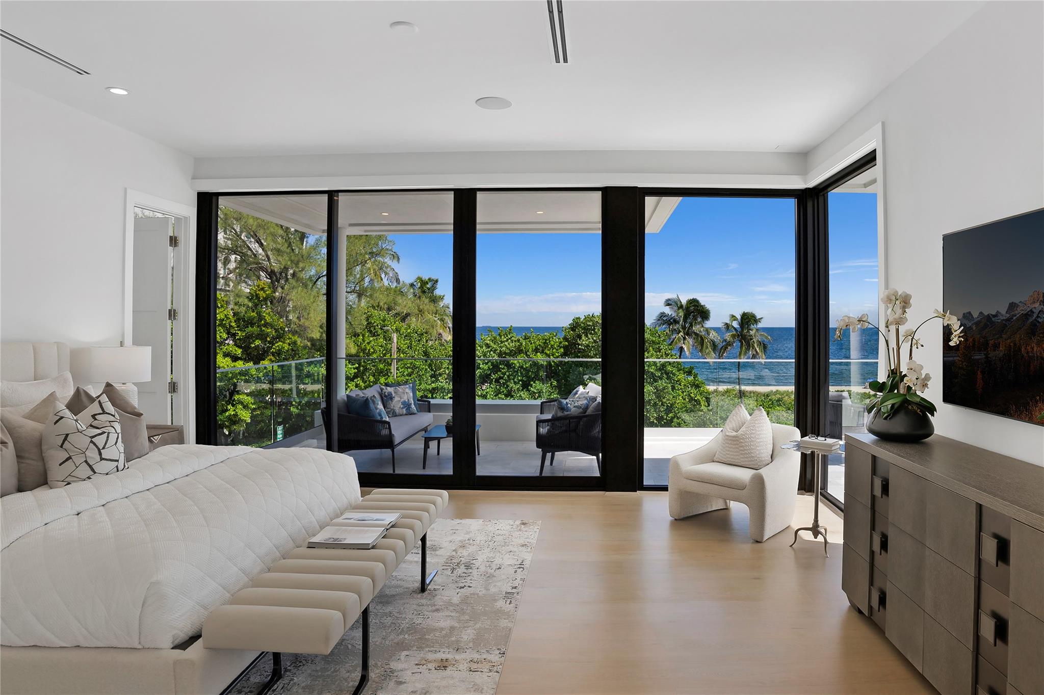 1813 N Fort Lauderdale Bch Blvd Fort Lauderdale, FL 33305