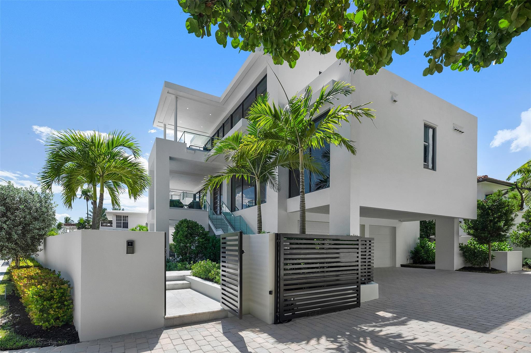 1813 N Fort Lauderdale Bch Blvd Fort Lauderdale, FL 33305