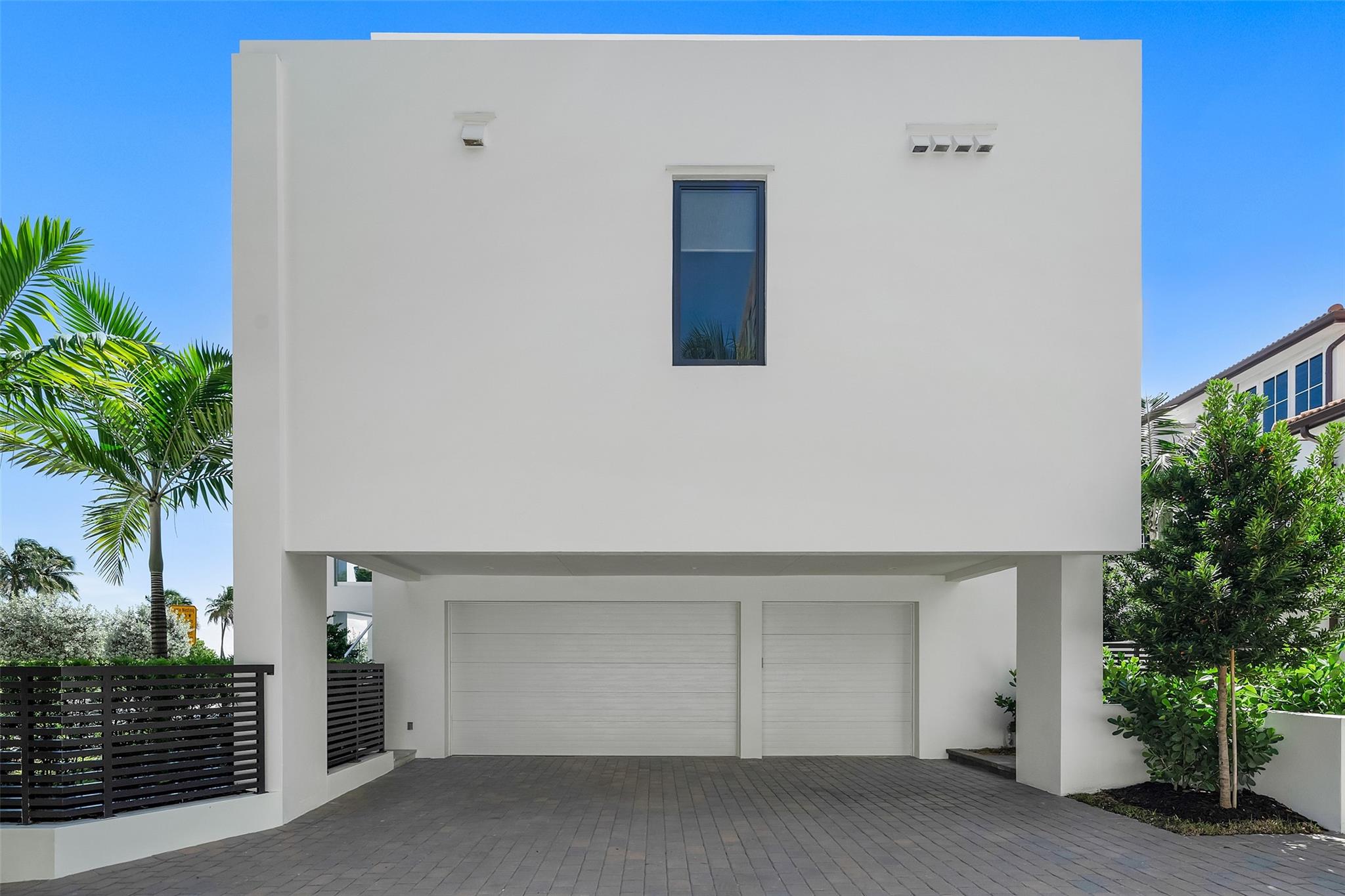 1813 N Fort Lauderdale Bch Blvd Fort Lauderdale, FL 33305