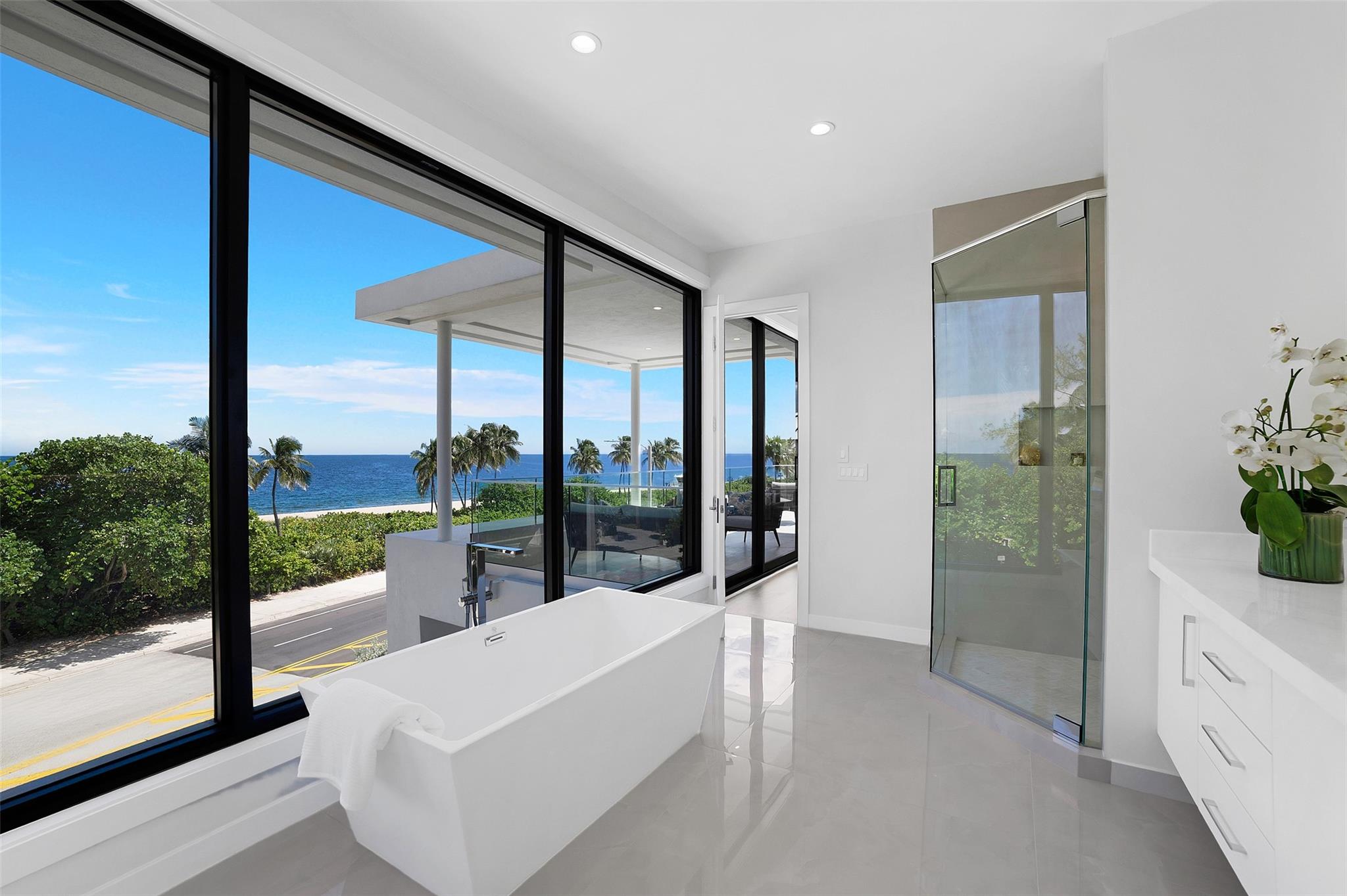 1813 N Fort Lauderdale Bch Blvd Fort Lauderdale, FL 33305