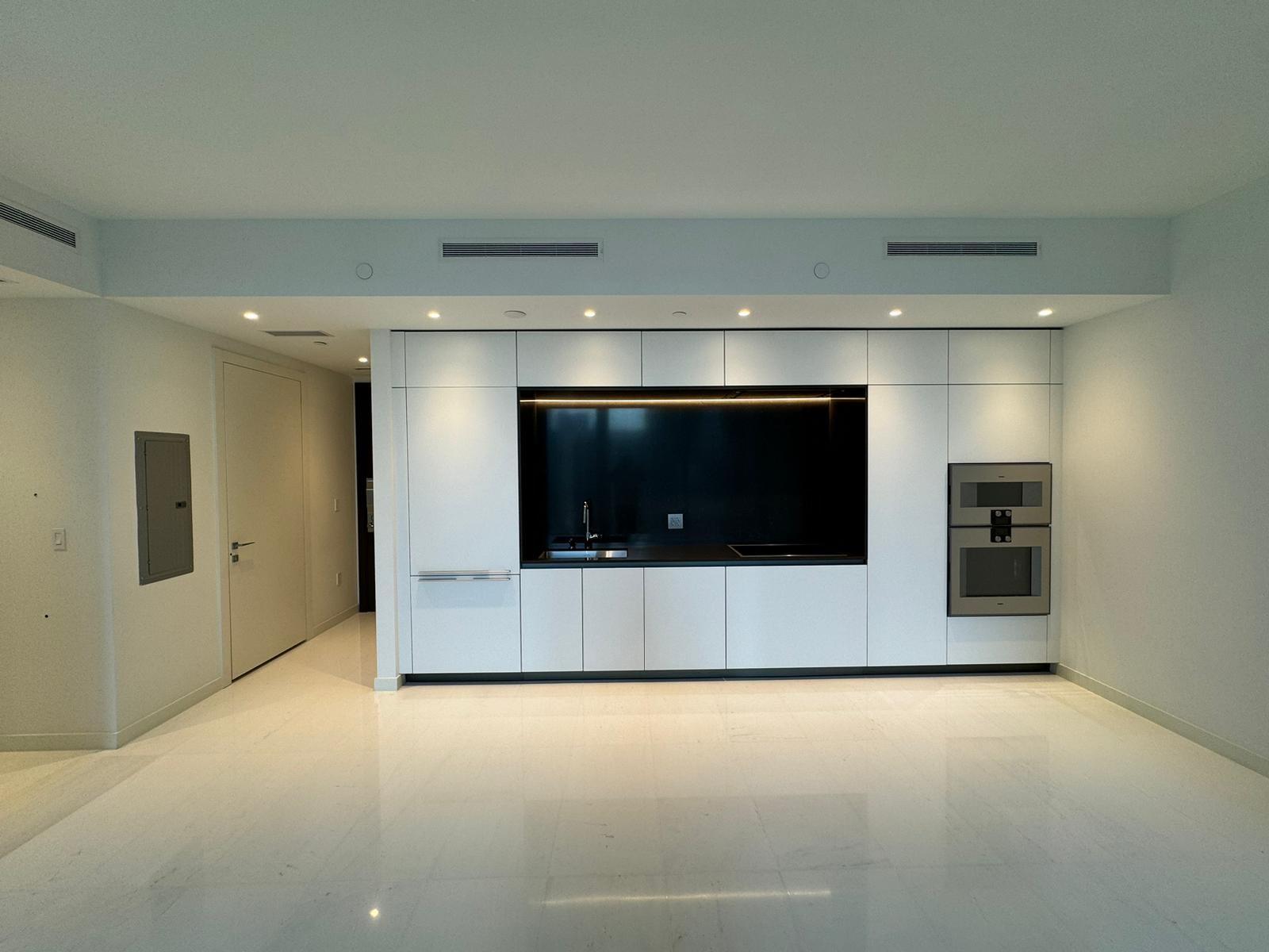 300 Biscayne Blvd Way #2508 Miami, FL 33131