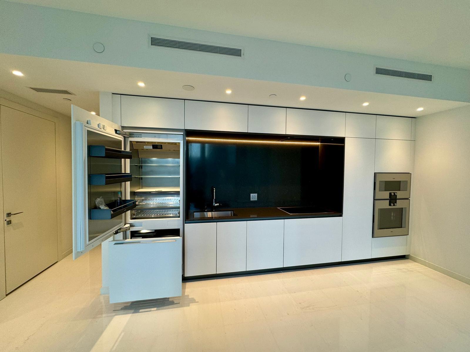 300 Biscayne Blvd Way #2508 Miami, FL 33131