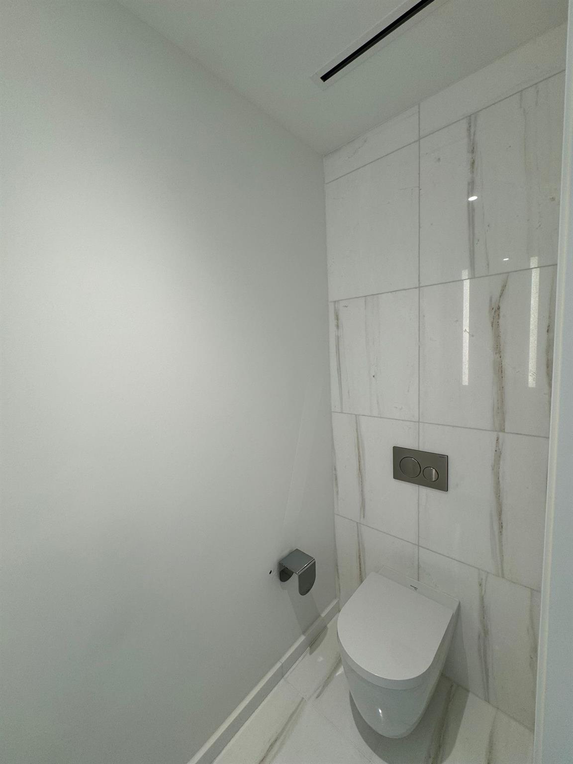 300 Biscayne Blvd Way #2508 Miami, FL 33131