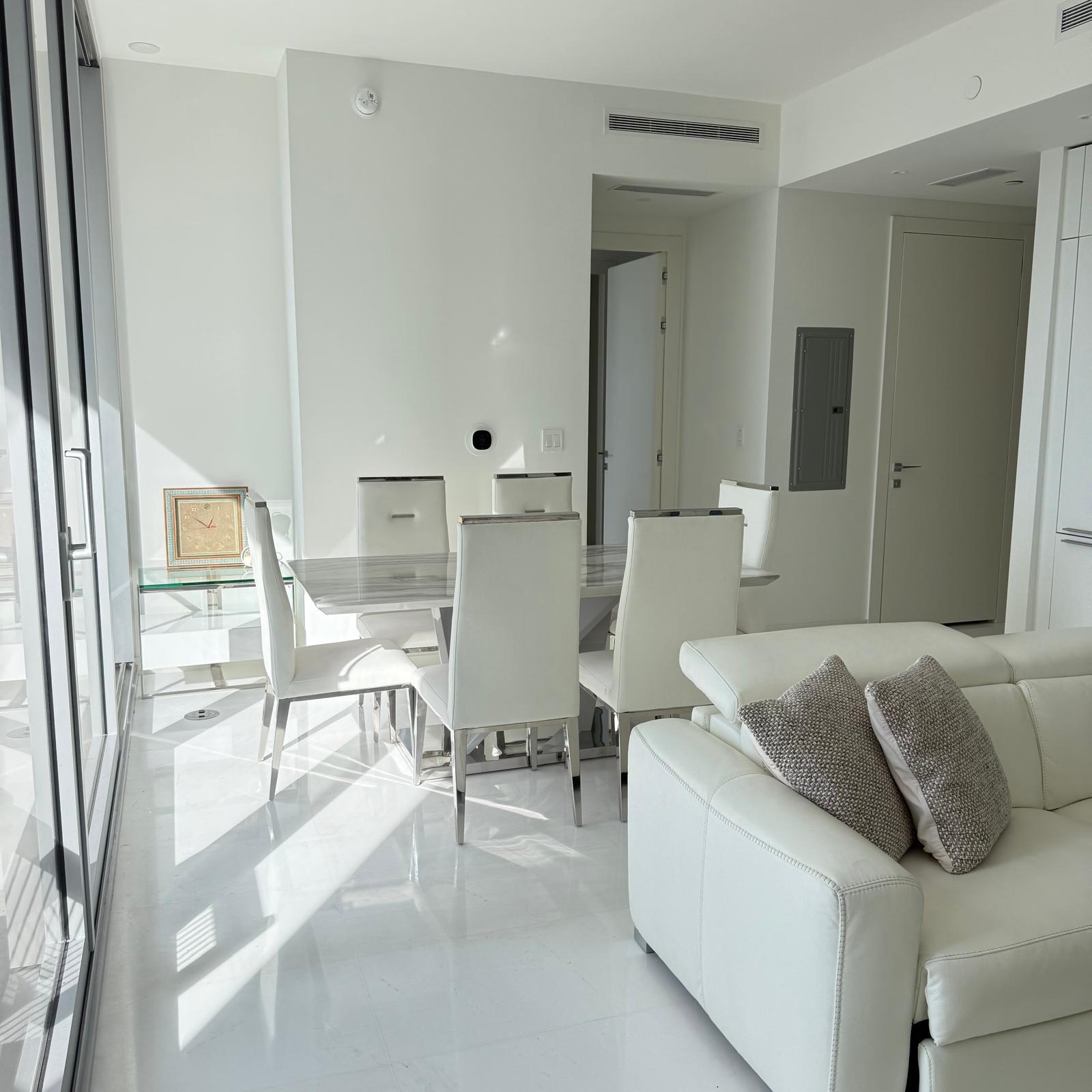 image Aston Martin Residences37