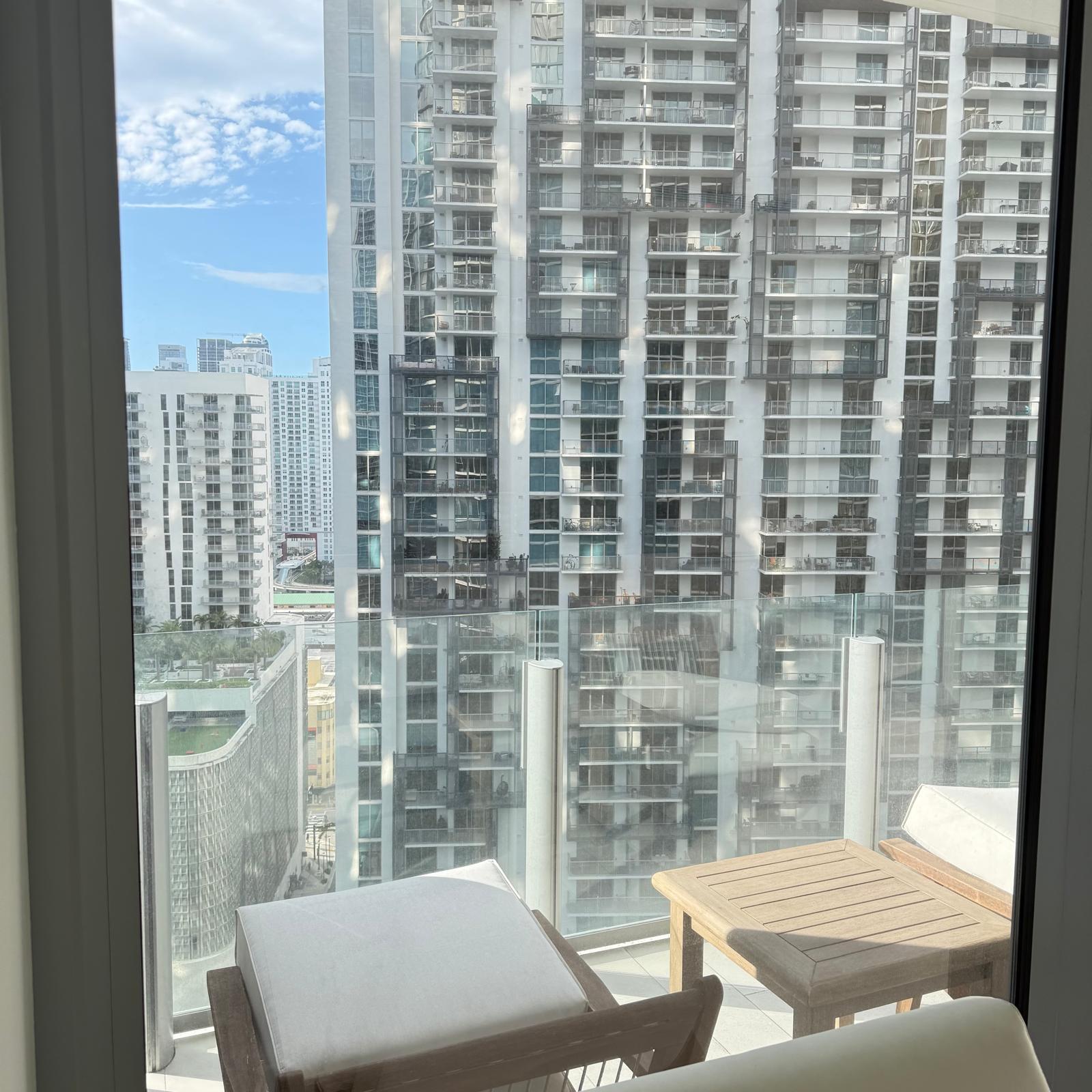 image Aston Martin Residences39