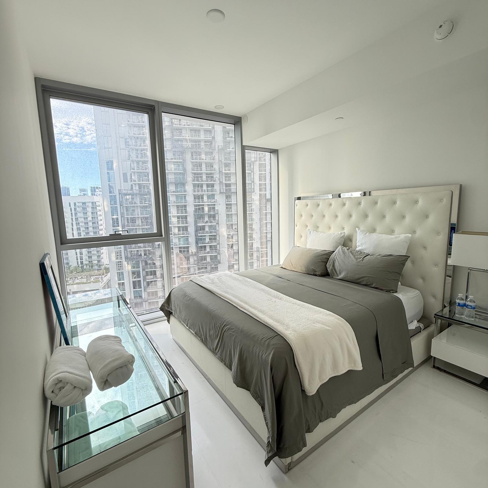 image Aston Martin Residences41