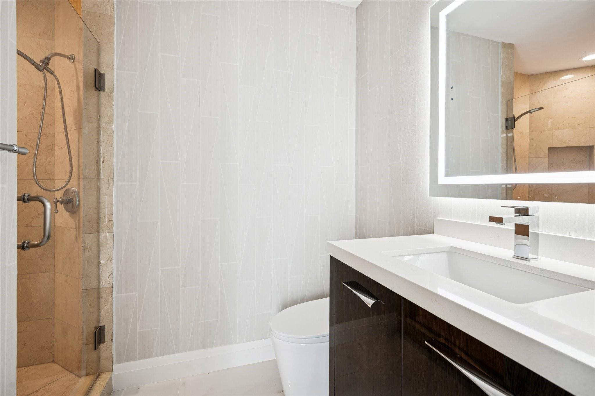 111 SE 8th #1005 Fort Lauderdale, FL 33301