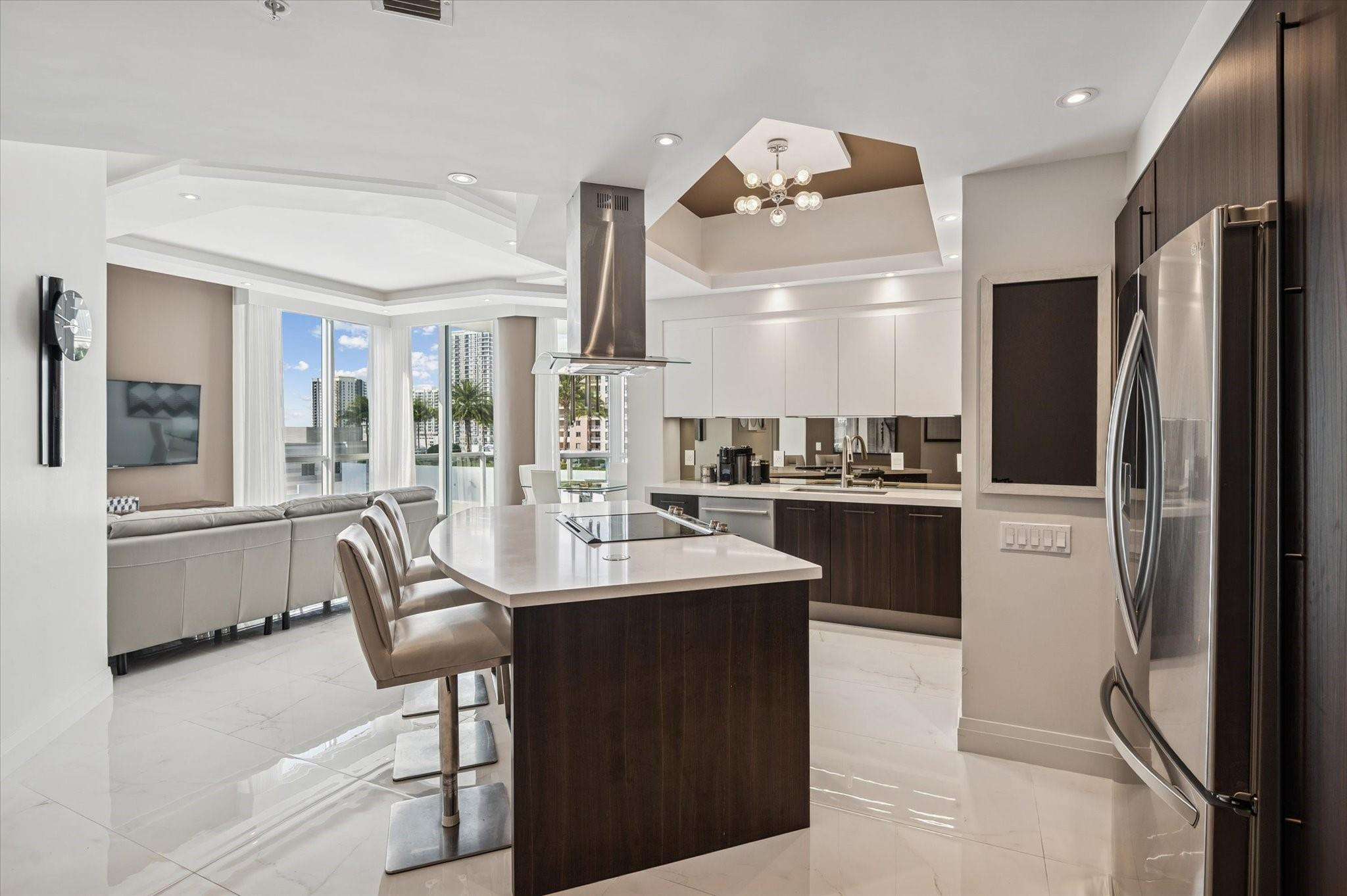 111 SE 8th #1005 Fort Lauderdale, FL 33301