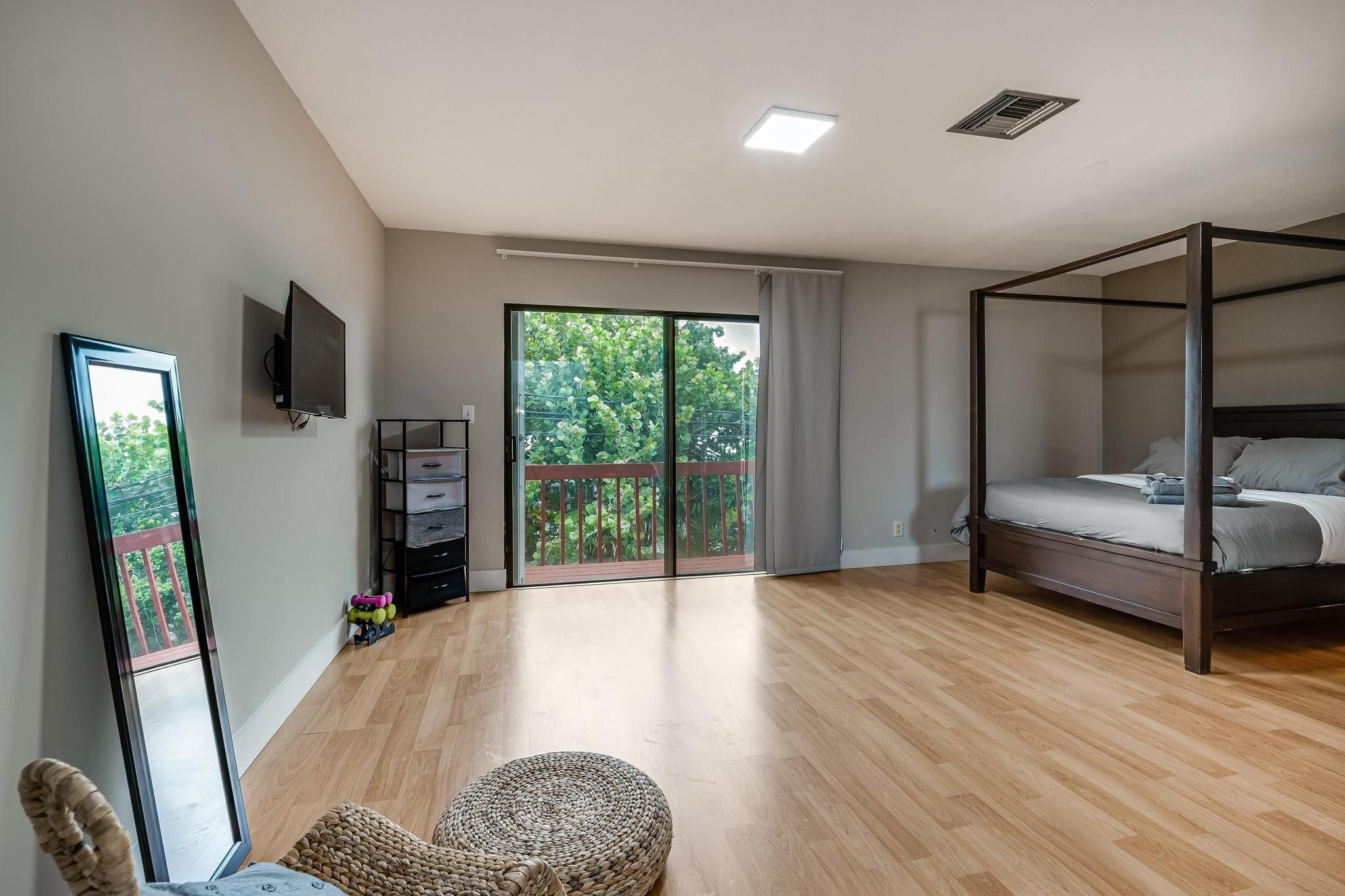 2530 NE 9th #1 Fort Lauderdale, FL 33304