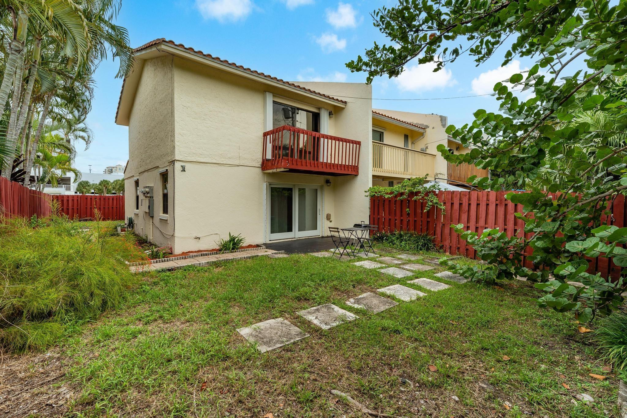 2530 NE 9th #1 Fort Lauderdale, FL 33304