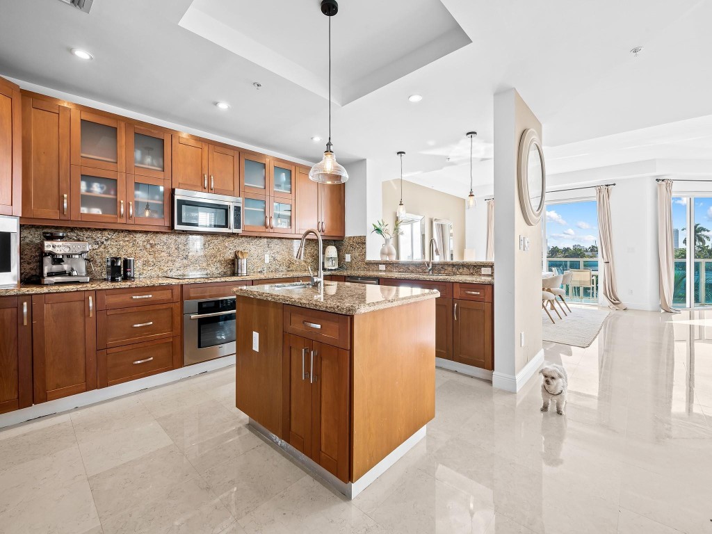 516 Hendricks #4C Fort Lauderdale, FL 33301