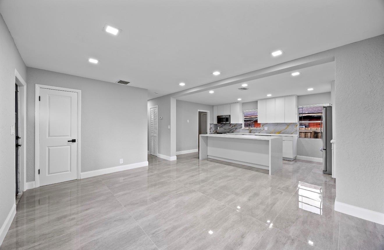 800 NW 6th Ave Pompano Beach, FL 33060