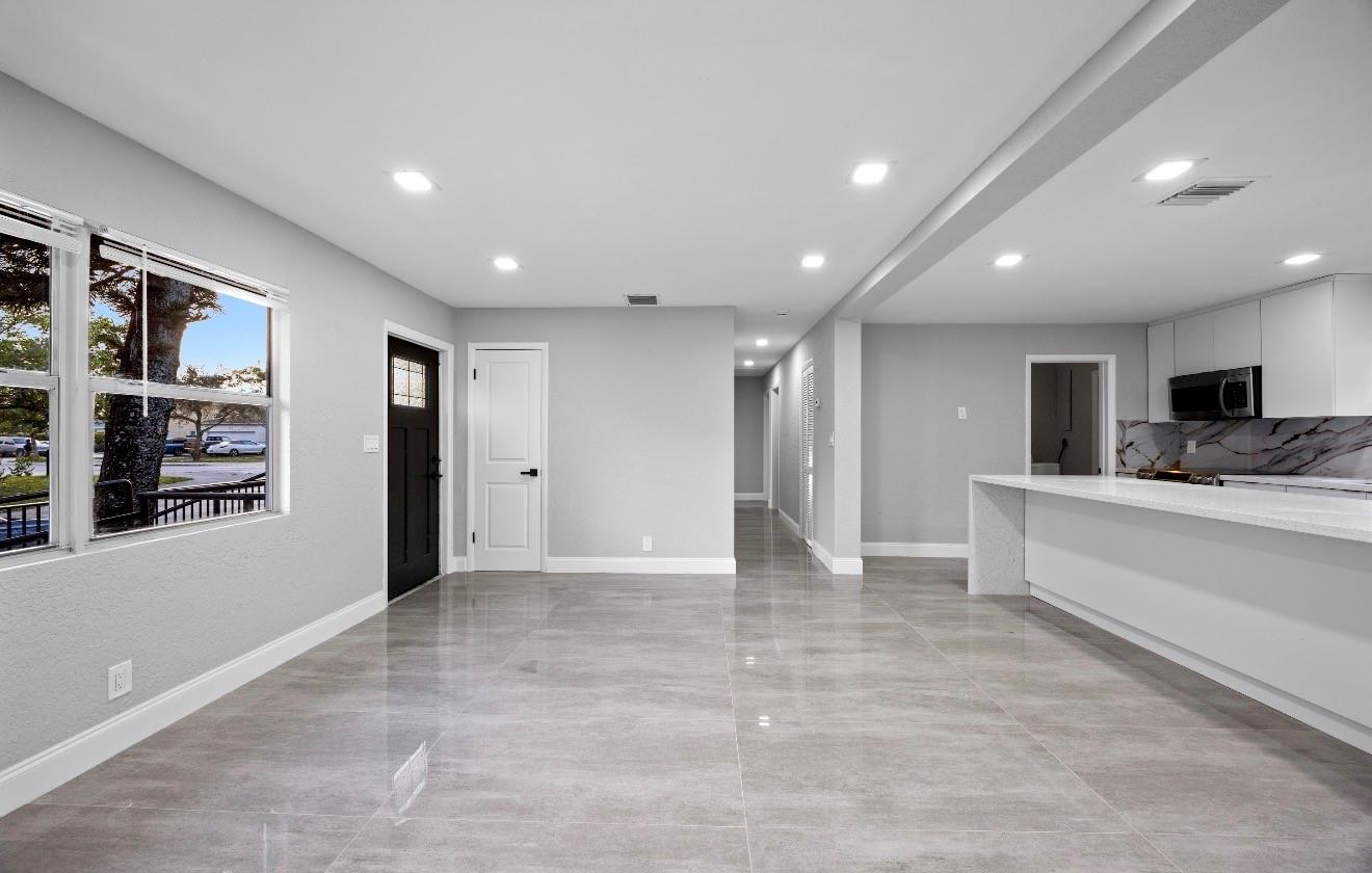 800 NW 6th Ave Pompano Beach, FL 33060