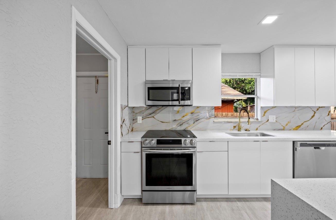 800 NW 6th Ave Pompano Beach, FL 33060