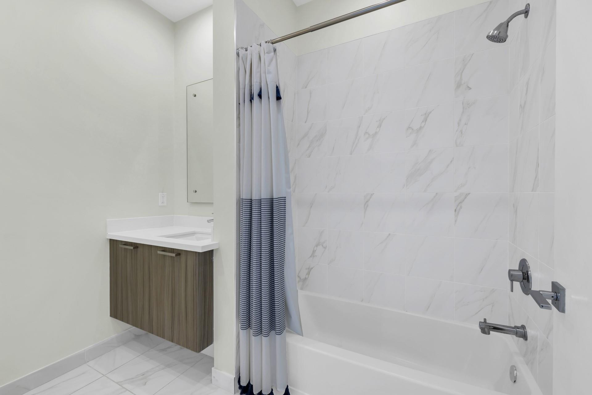 1025 NE 18th #103 Fort Lauderdale, FL 33304