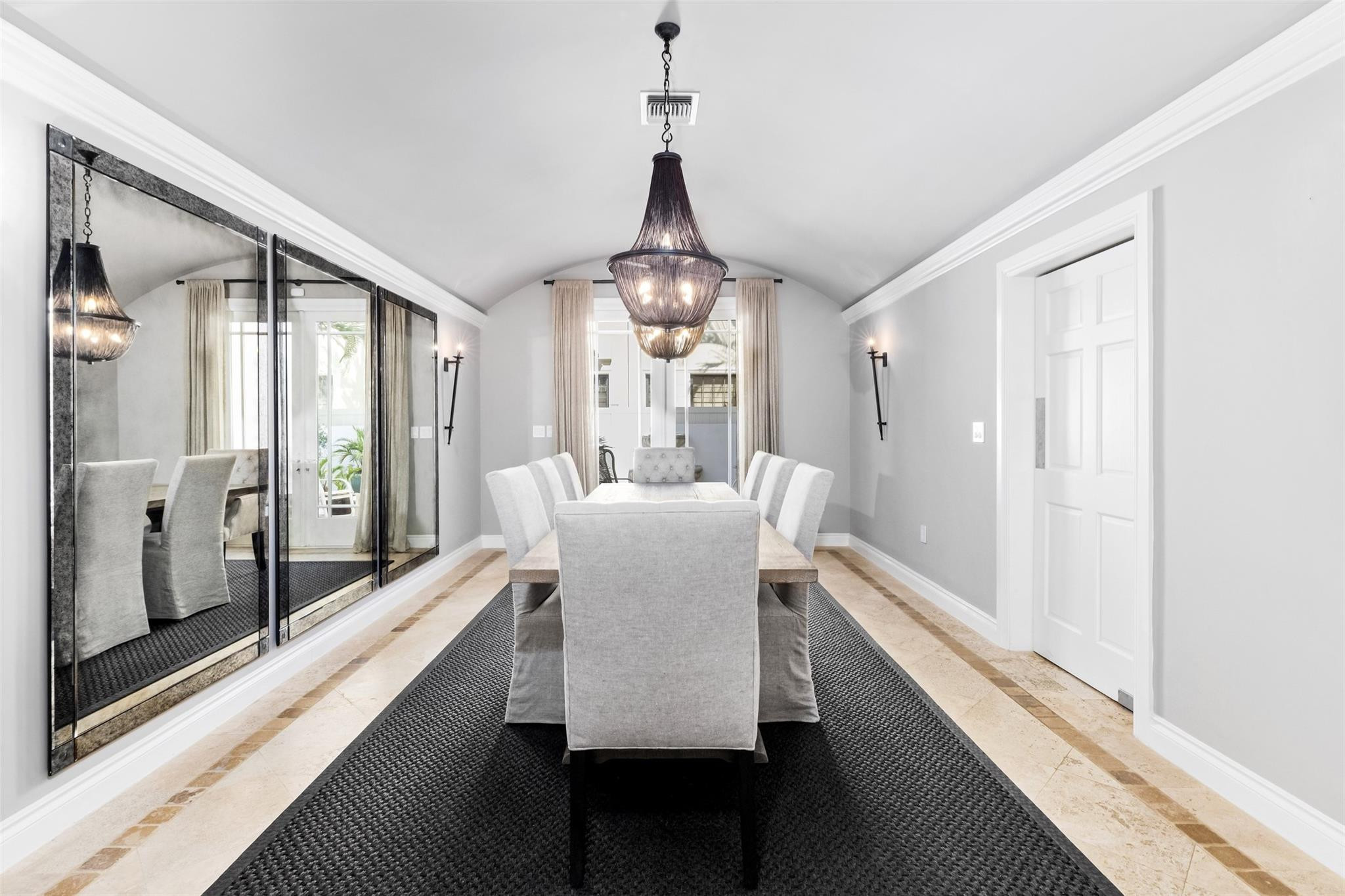 166 Royal Palm Fort Lauderdale, FL 33301