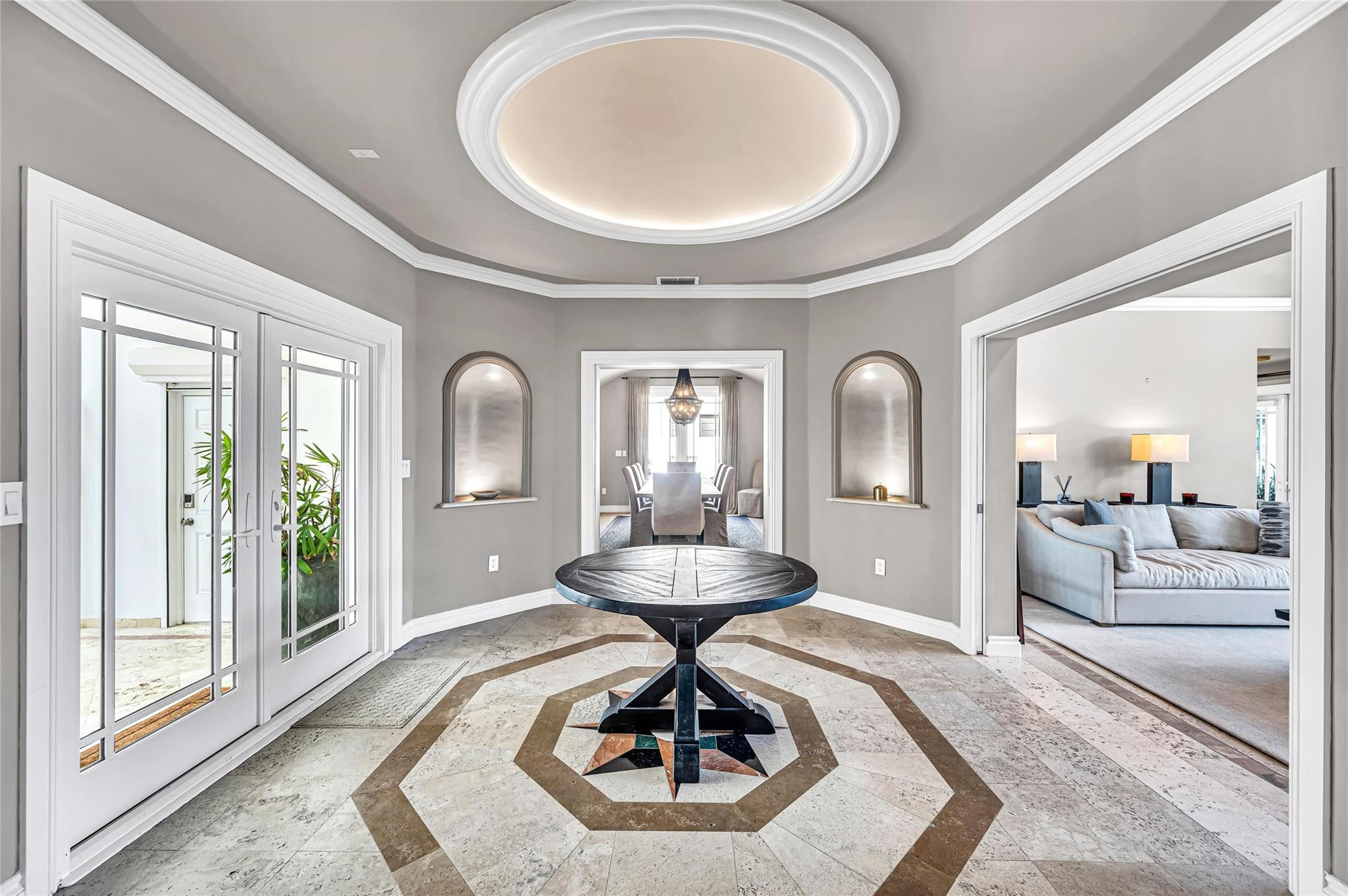 166 Royal Palm Fort Lauderdale, FL 33301