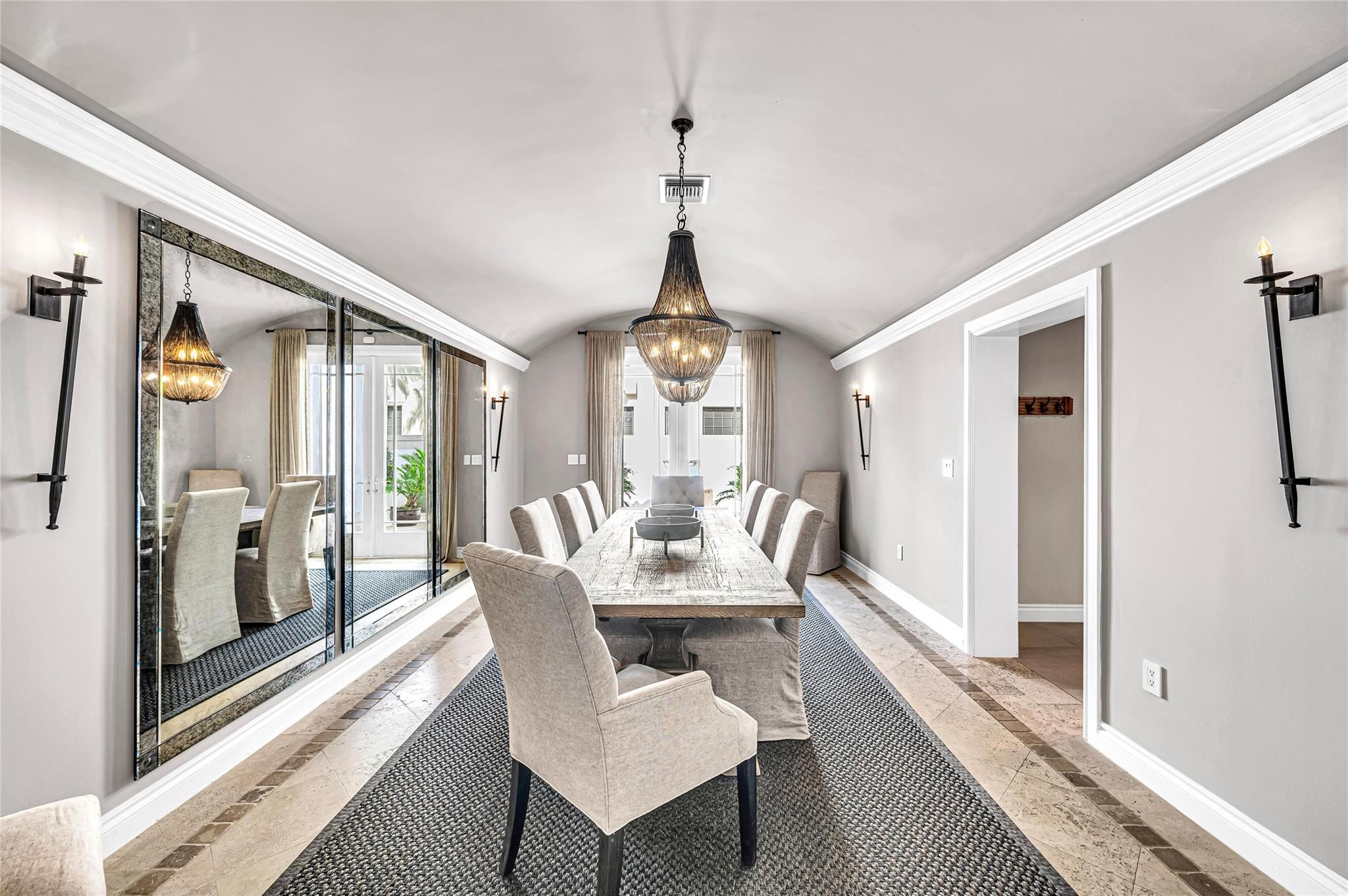 166 Royal Palm Fort Lauderdale, FL 33301