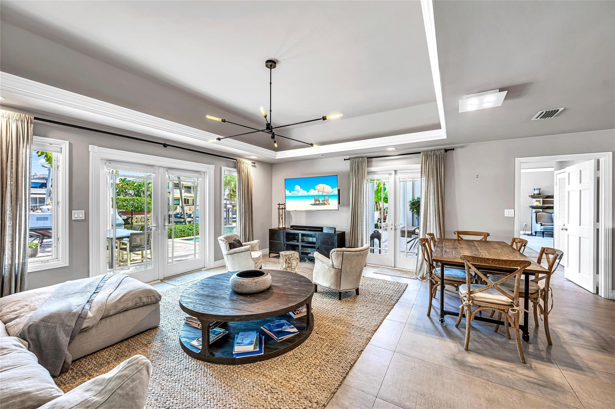 166 Royal Palm Fort Lauderdale, FL 33301