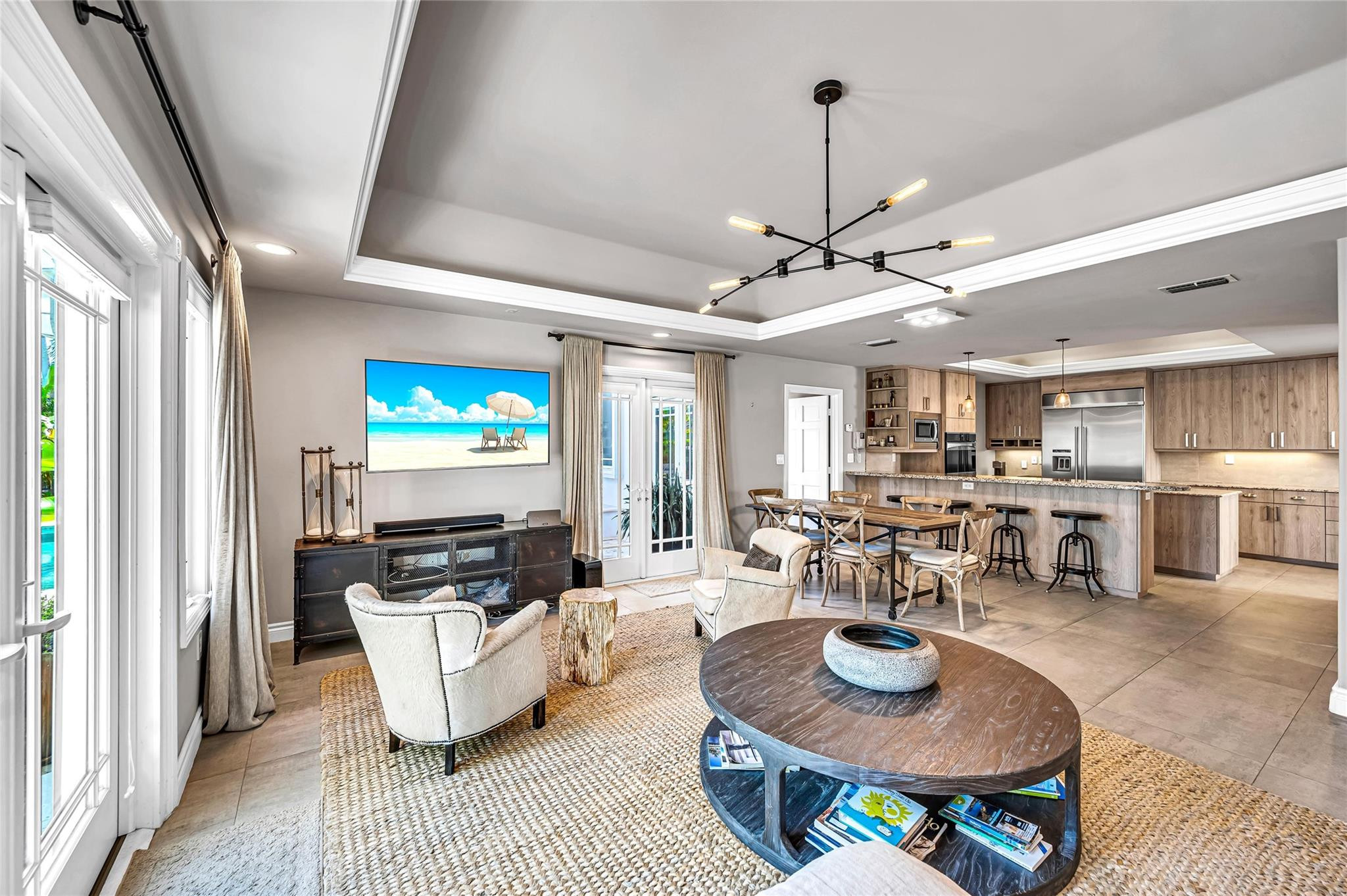 166 Royal Palm Fort Lauderdale, FL 33301