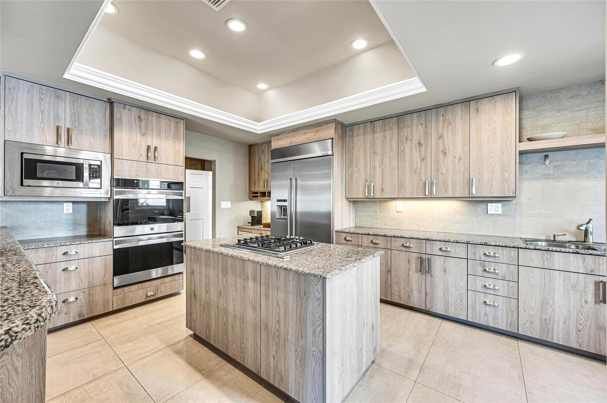 166 Royal Palm Fort Lauderdale, FL 33301