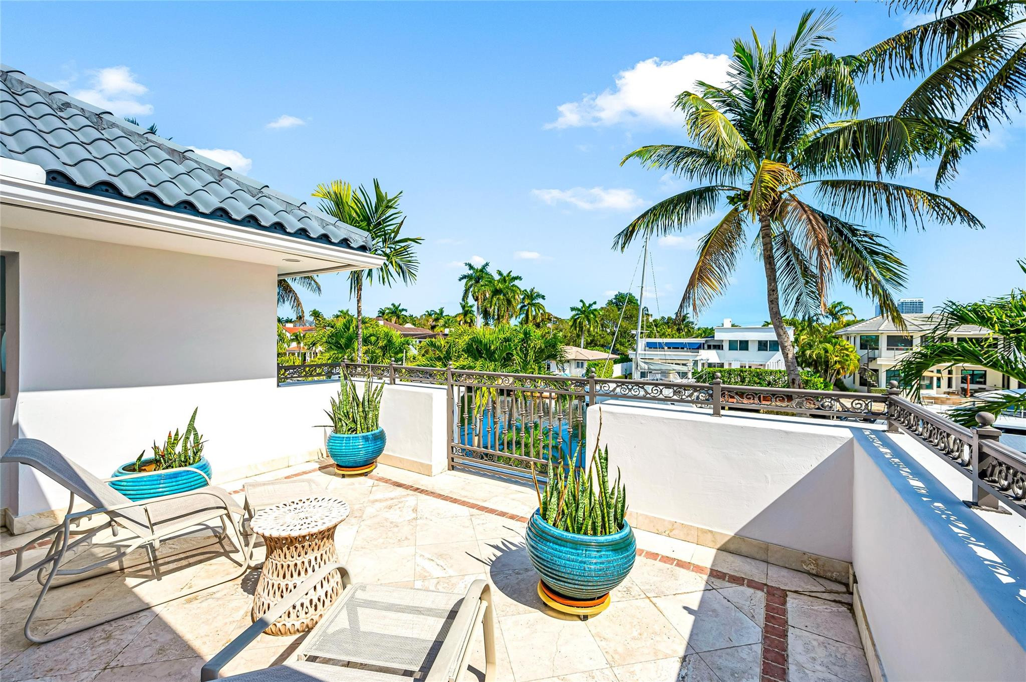 166 Royal Palm Fort Lauderdale, FL 33301