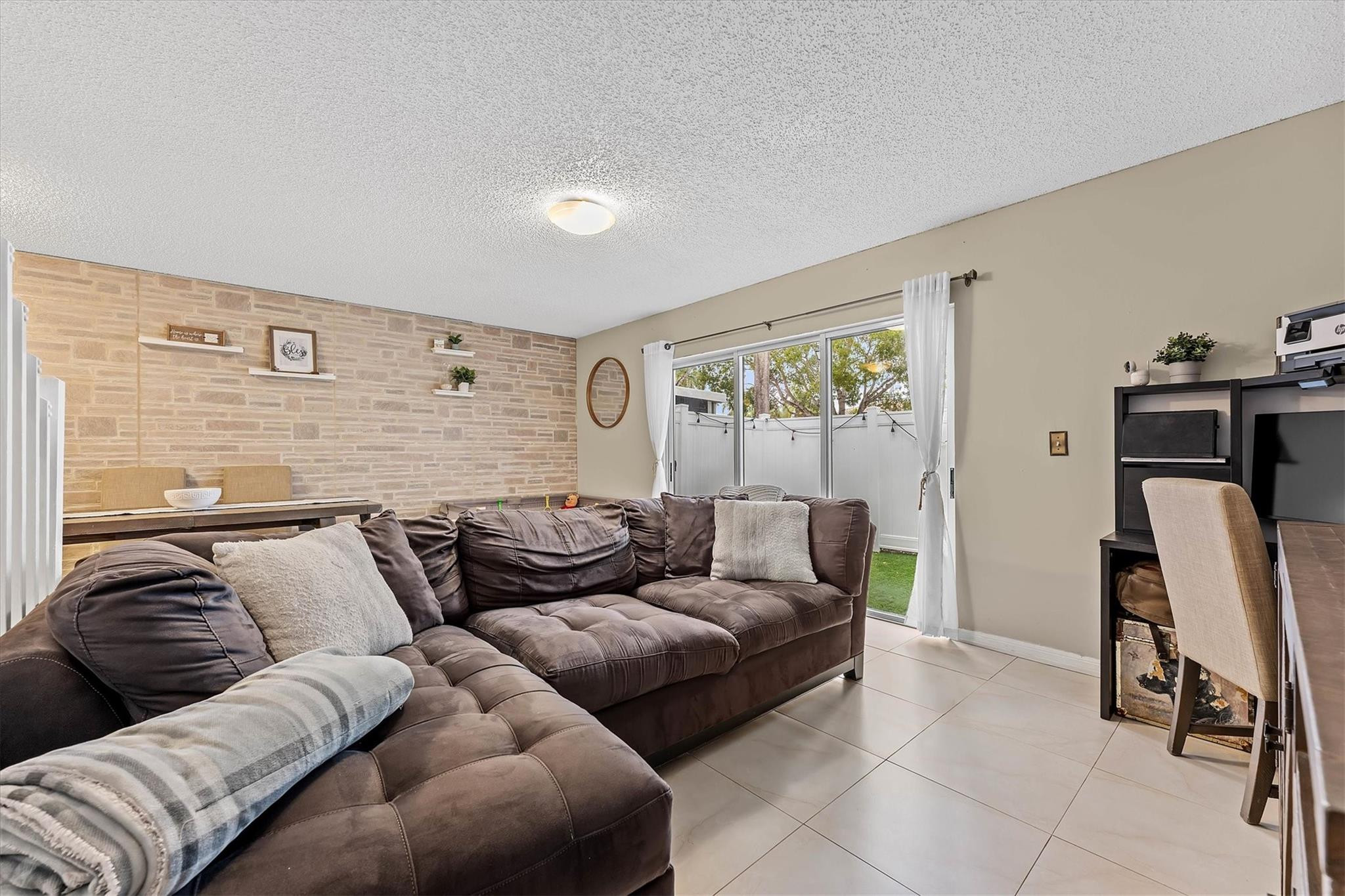 20815 NW 2nd #20815 Pembroke Pines, FL 33029