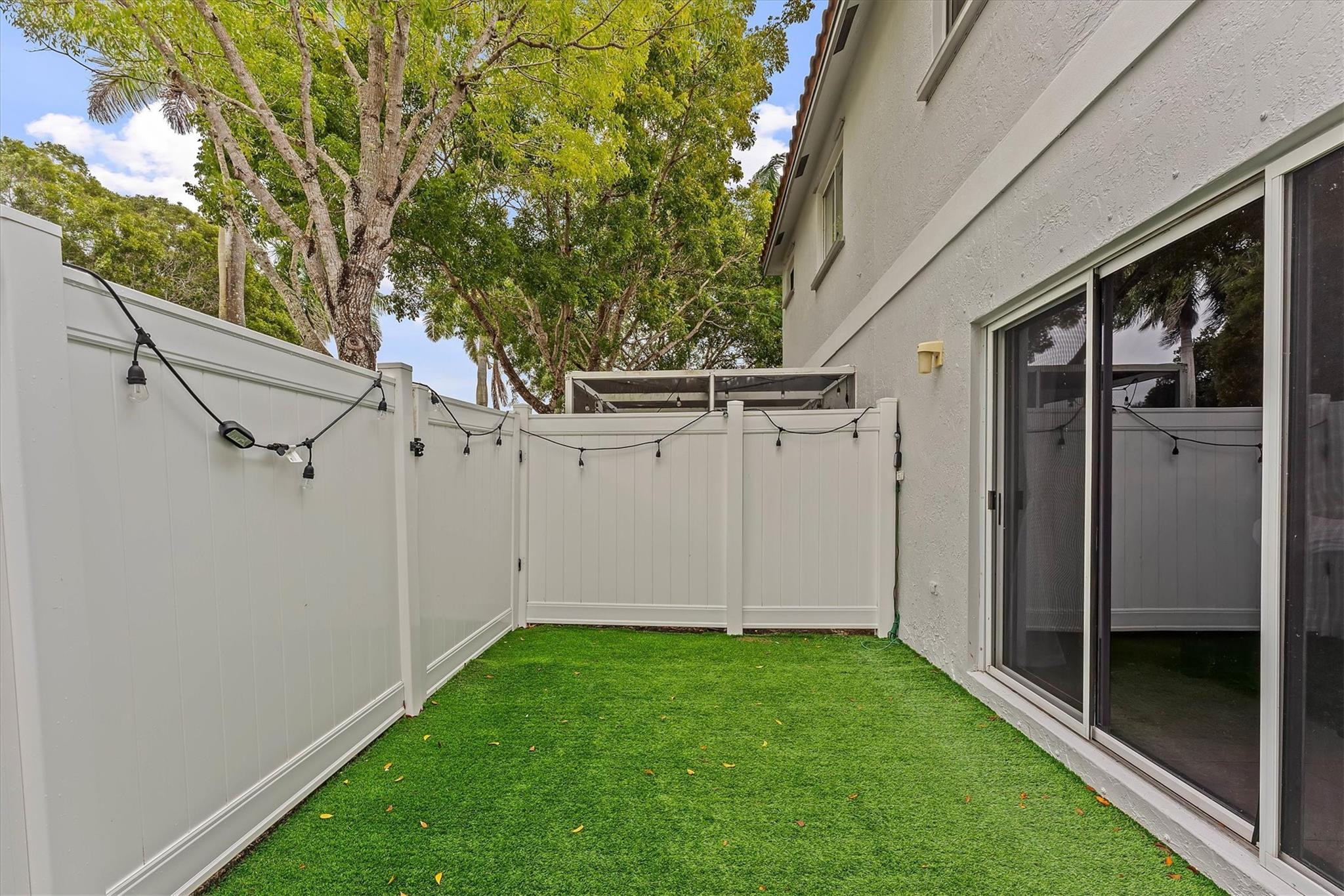 20815 NW 2nd #20815 Pembroke Pines, FL 33029