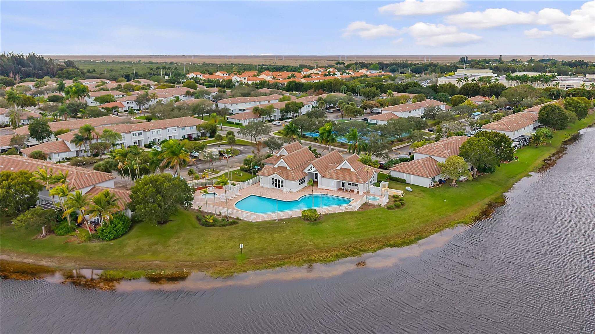 20815 NW 2nd #20815 Pembroke Pines, FL 33029