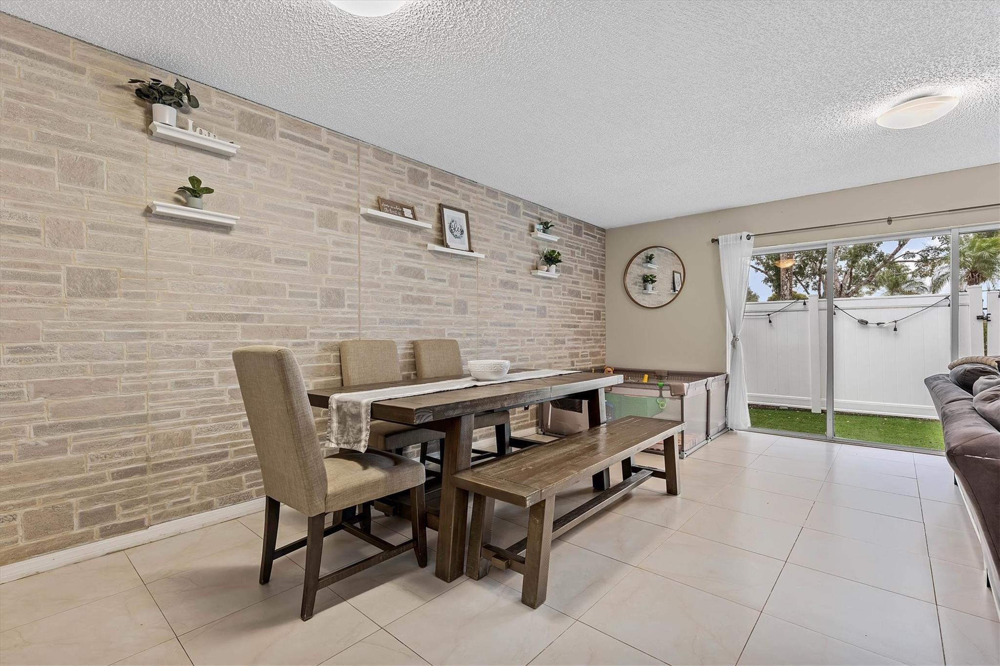 20815 NW 2nd #20815 Pembroke Pines, FL 33029