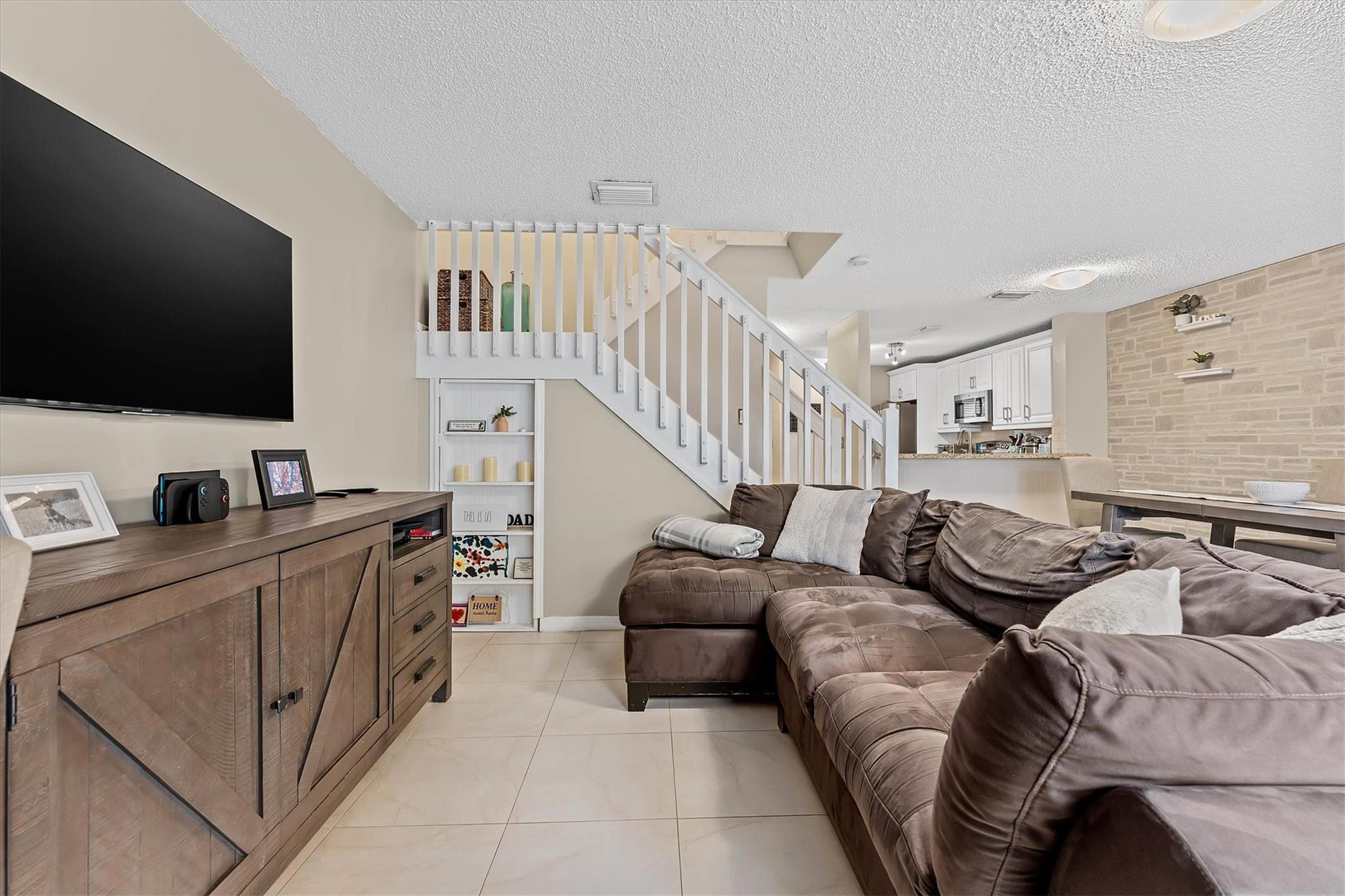 20815 NW 2nd #20815 Pembroke Pines, FL 33029