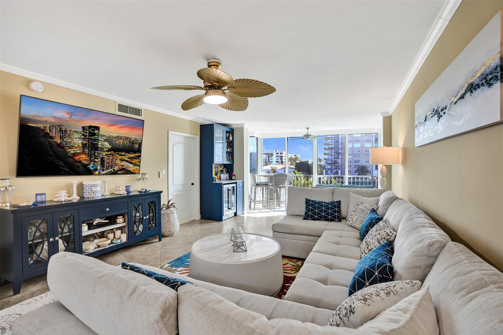 3180 NE 48th #404 Lighthouse Point, FL 33064