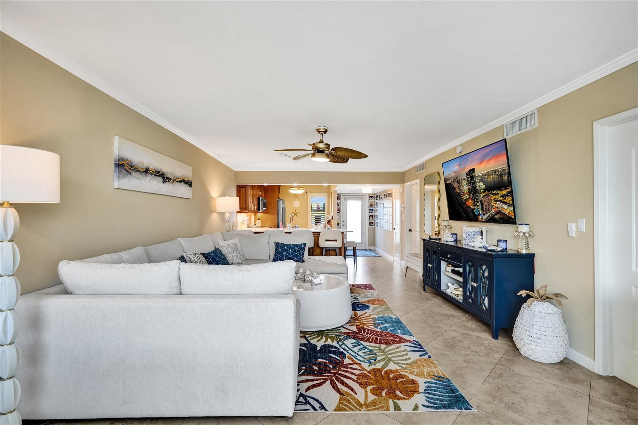 3180 NE 48th #404 Lighthouse Point, FL 33064