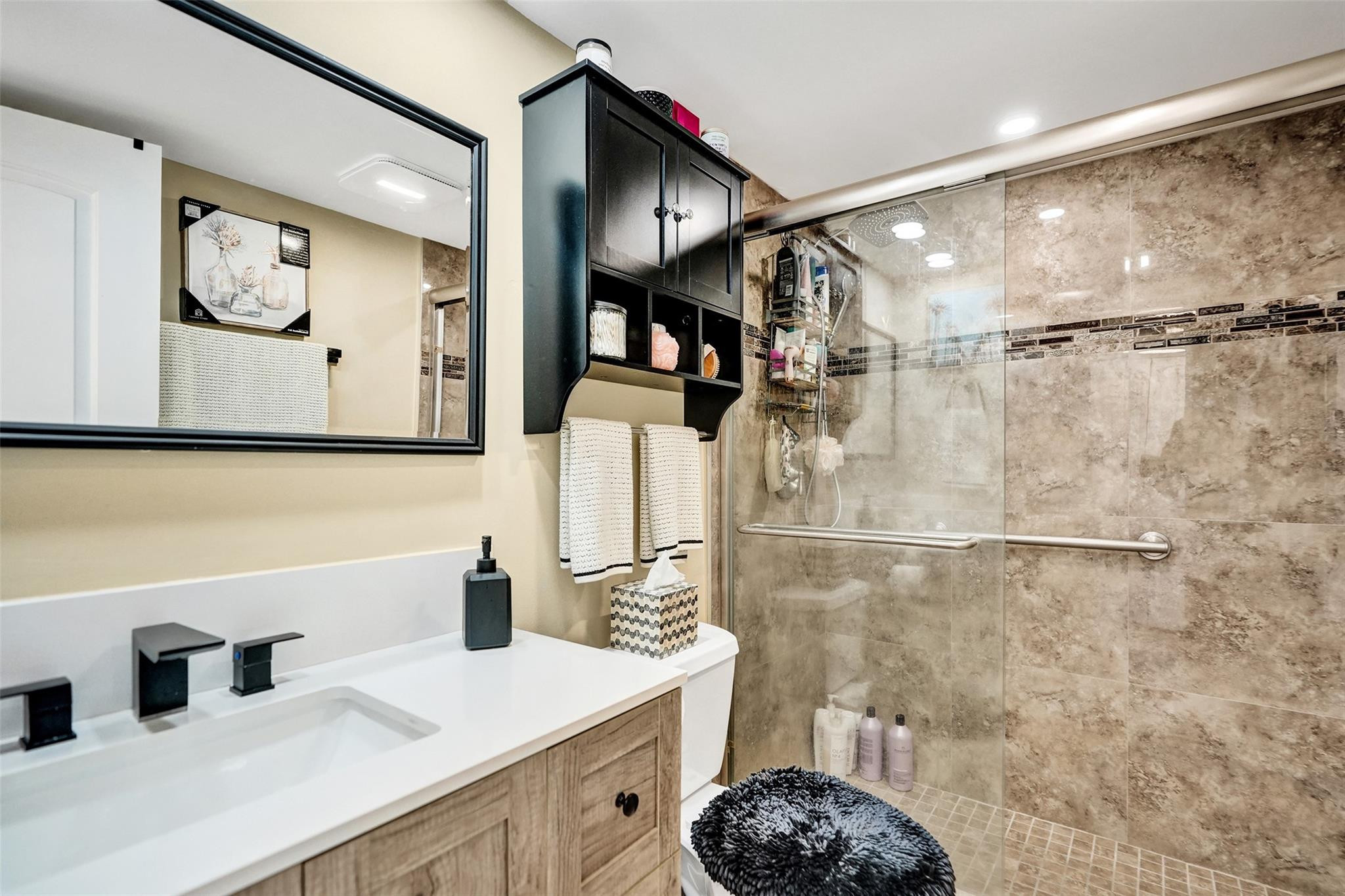 3180 NE 48th #404 Lighthouse Point, FL 33064