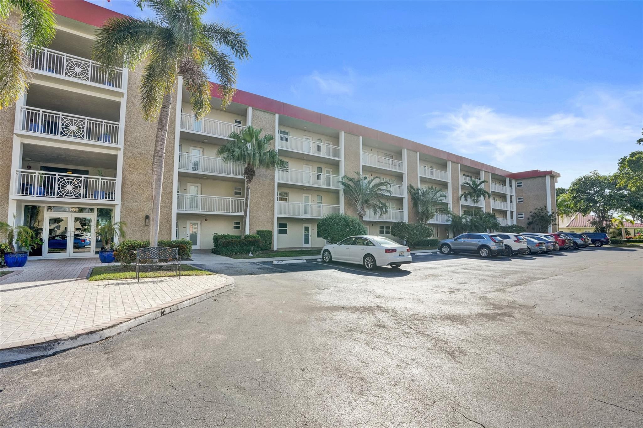 3180 NE 48th #404 Lighthouse Point, FL 33064