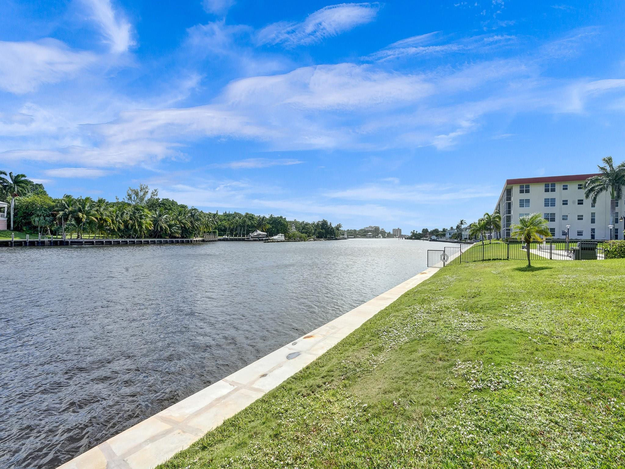 3180 NE 48th #404 Lighthouse Point, FL 33064