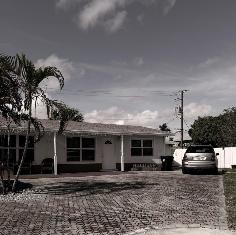 2671 NE 18th Lighthouse Point, FL 33064