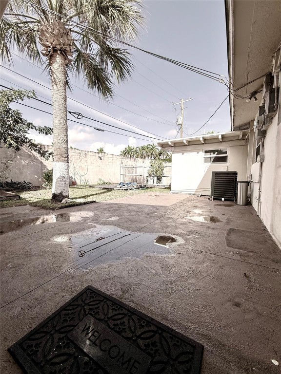 2671 NE 18th Lighthouse Point, FL 33064