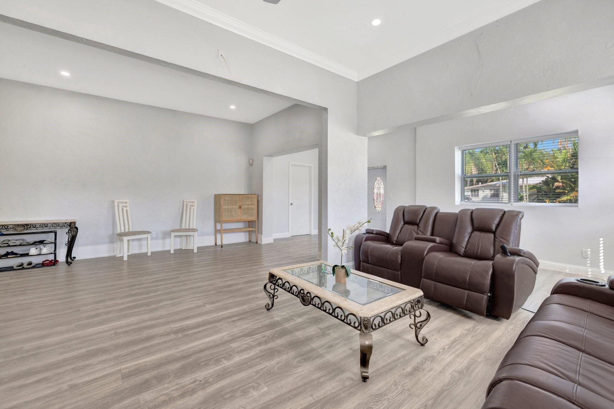 901 W Las Olas Fort Lauderdale, FL 33312